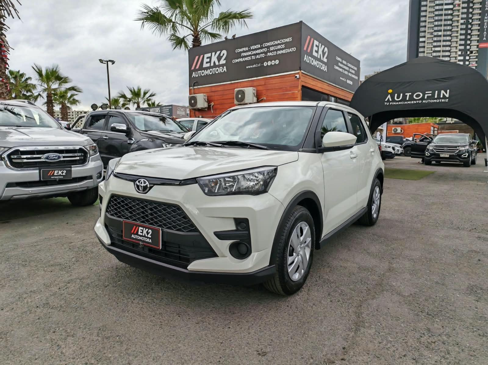 Toyota Raize — foto 2 de 14