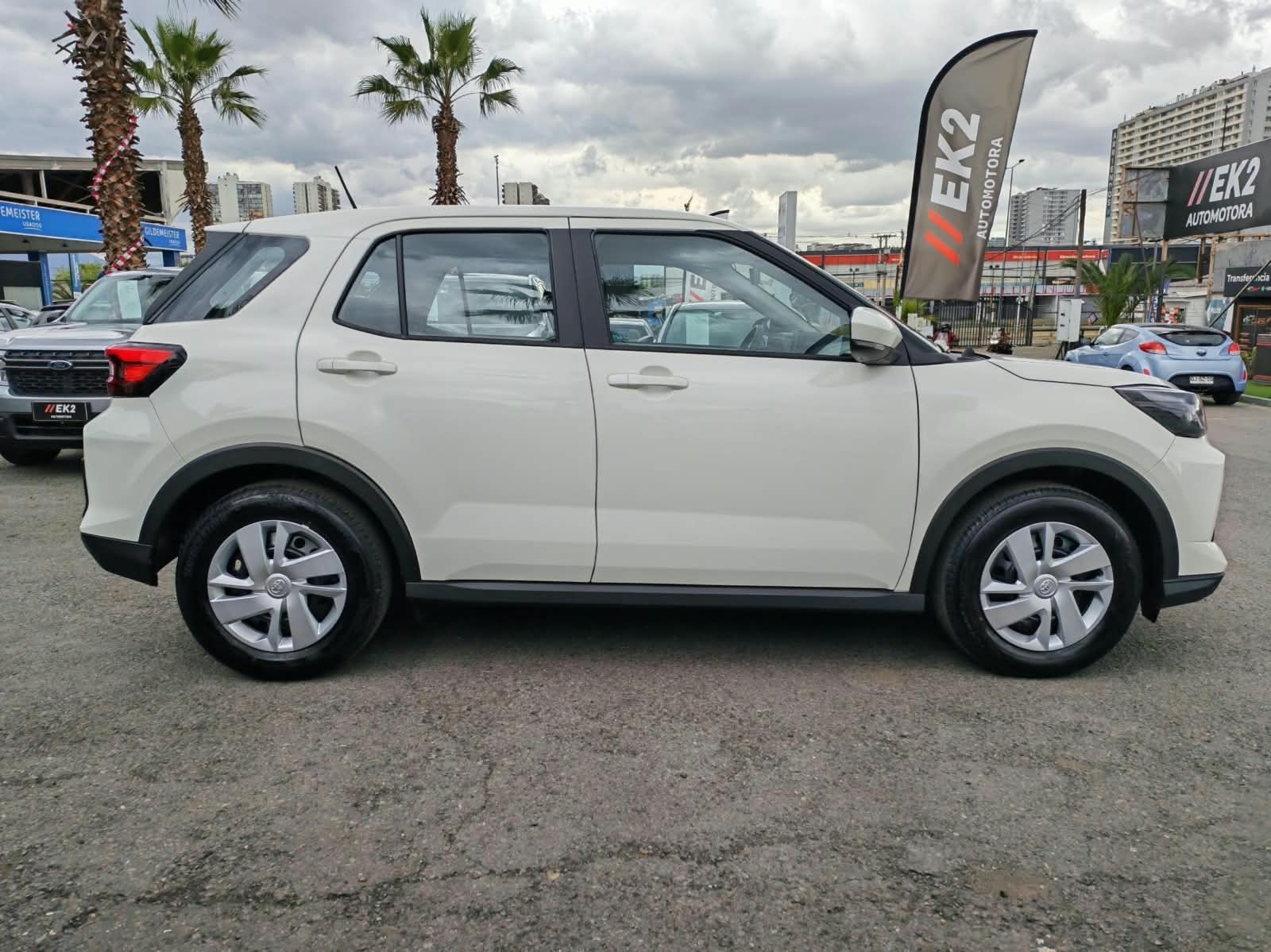 Toyota Raize — foto 7 de 14