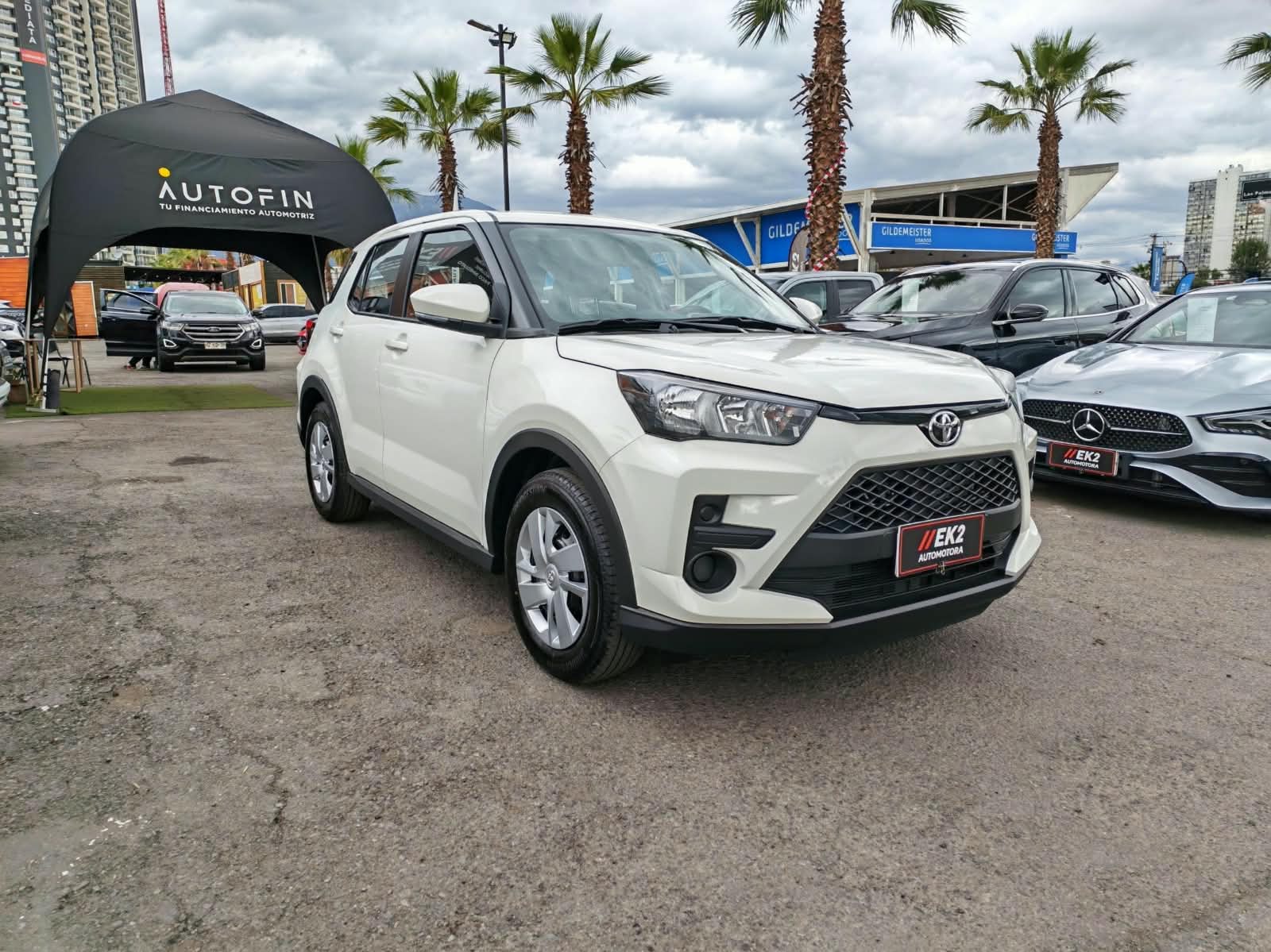 Toyota Raize — foto 8 de 14