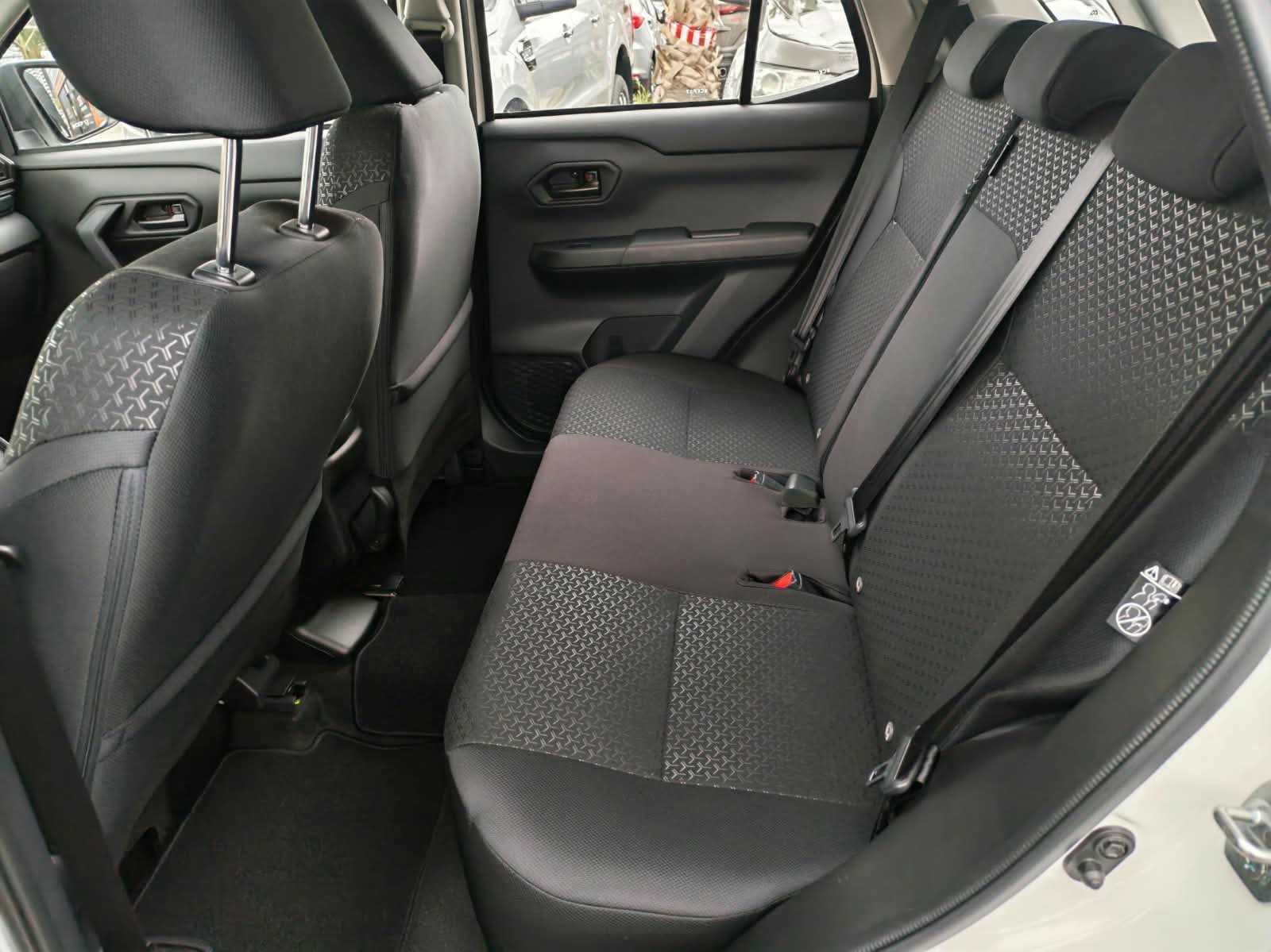 Toyota Raize — foto 11 de 14