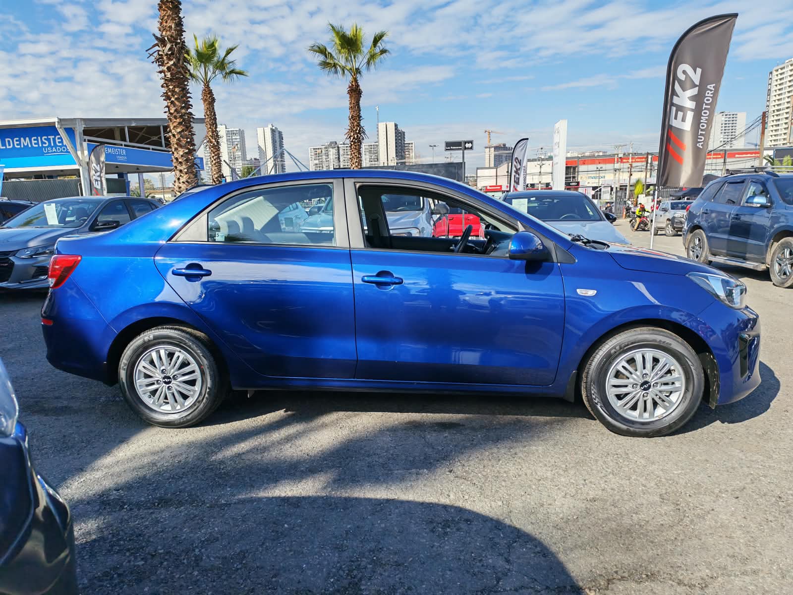 KIA Soluto — foto 9 de 28