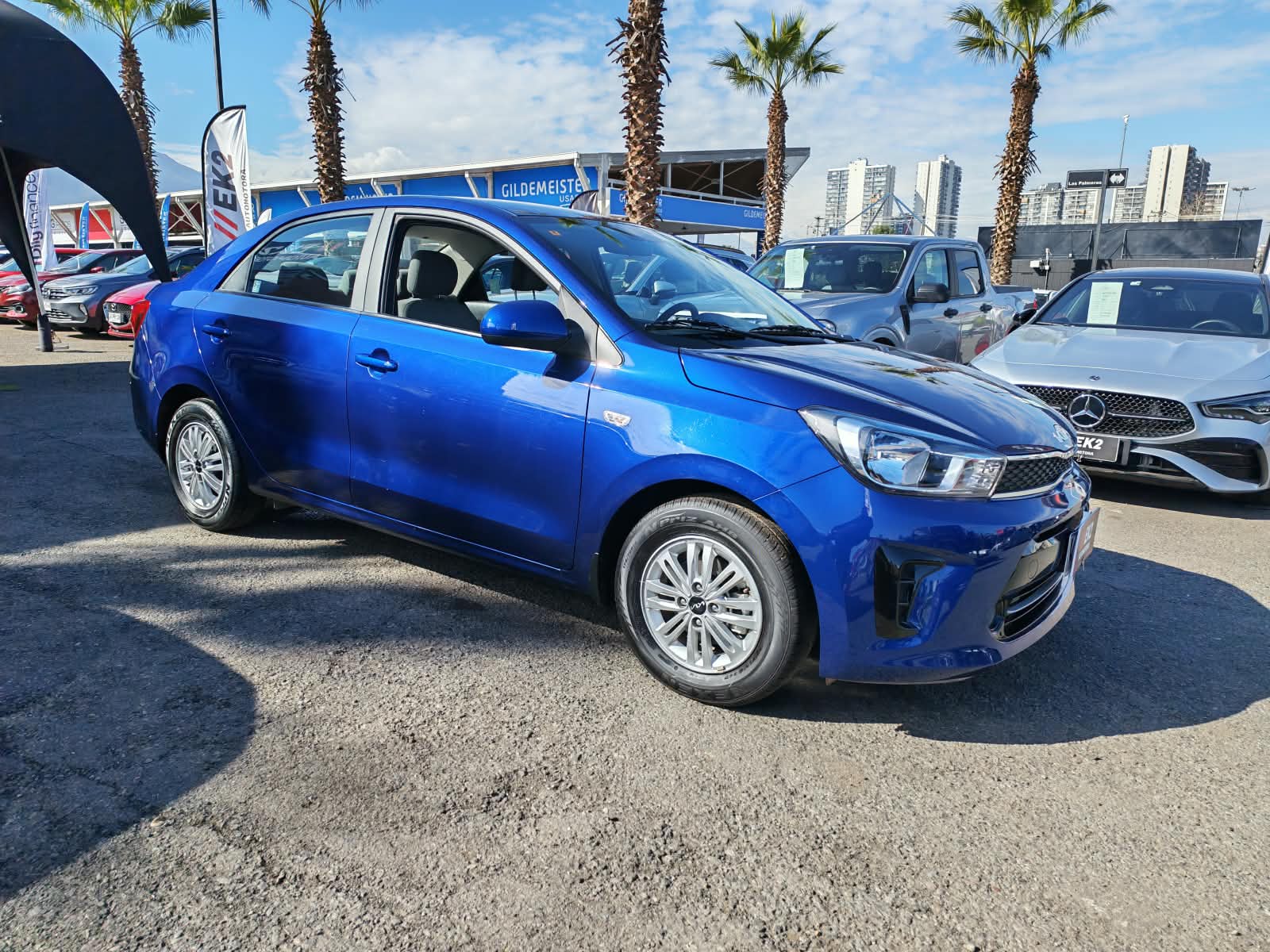 KIA Soluto — foto 10 de 28