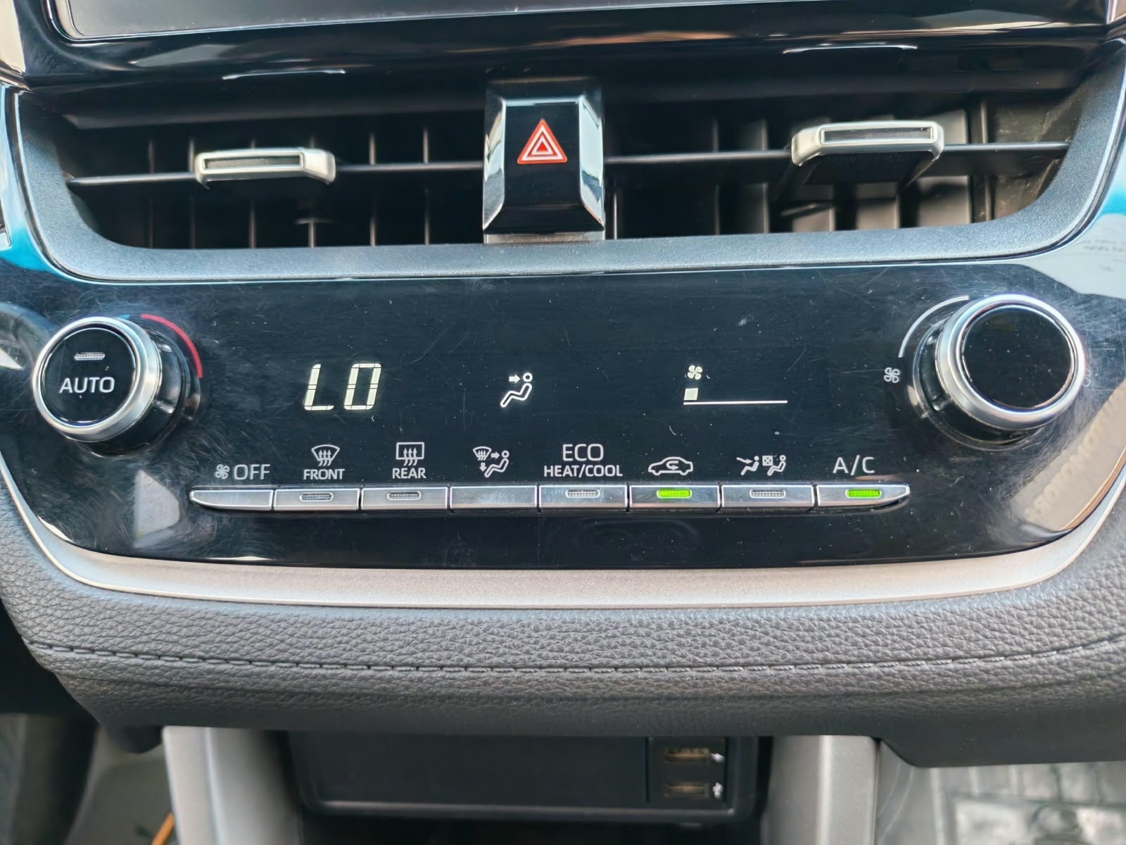 Toyota Corolla — foto 20 de 22