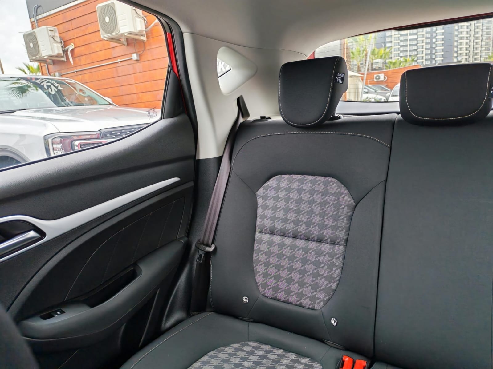 MG Zs — foto 15 de 23