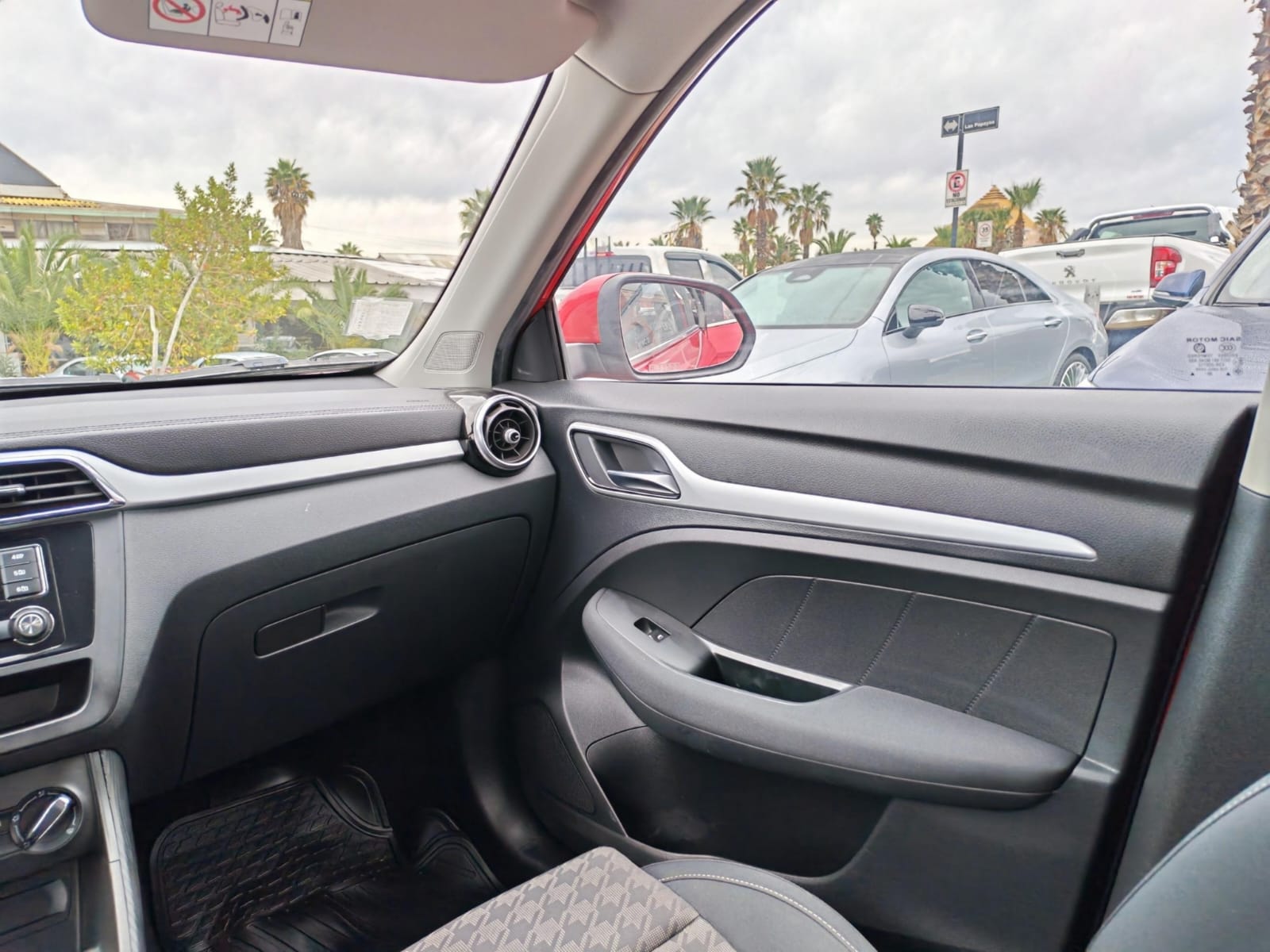 MG Zs — foto 18 de 23