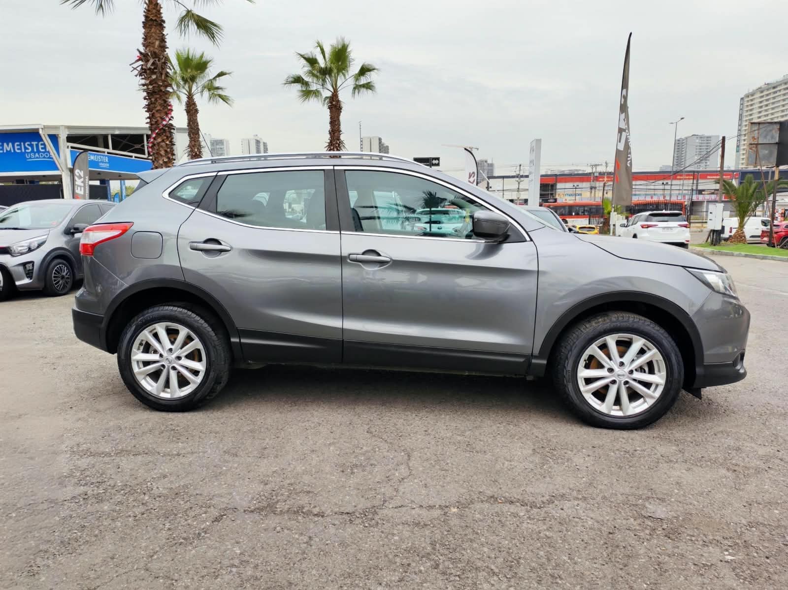 Nissan Qashqai — foto 7 de 14