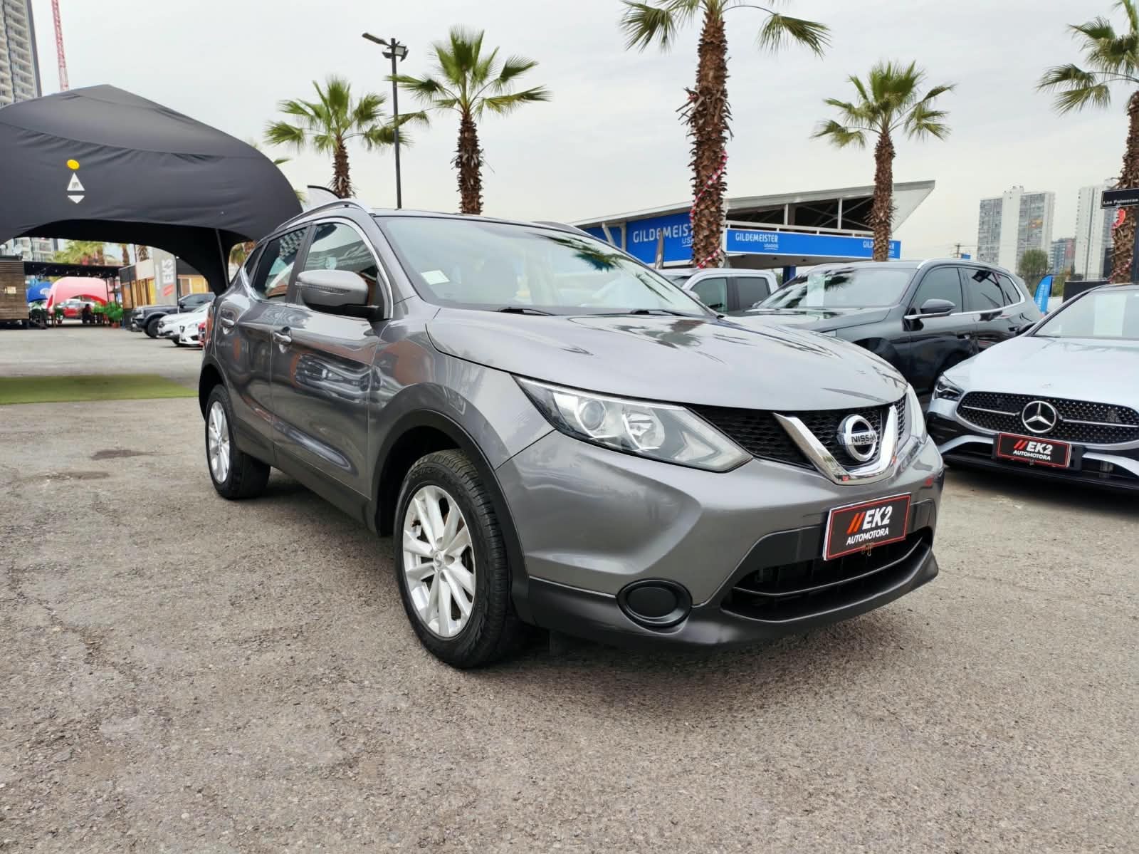 Nissan Qashqai — foto 8 de 14