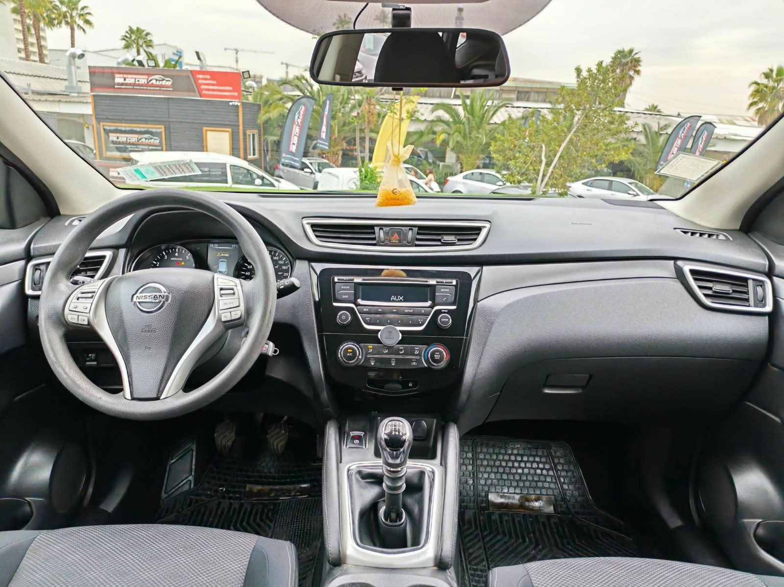 Nissan Qashqai — foto 12 de 14