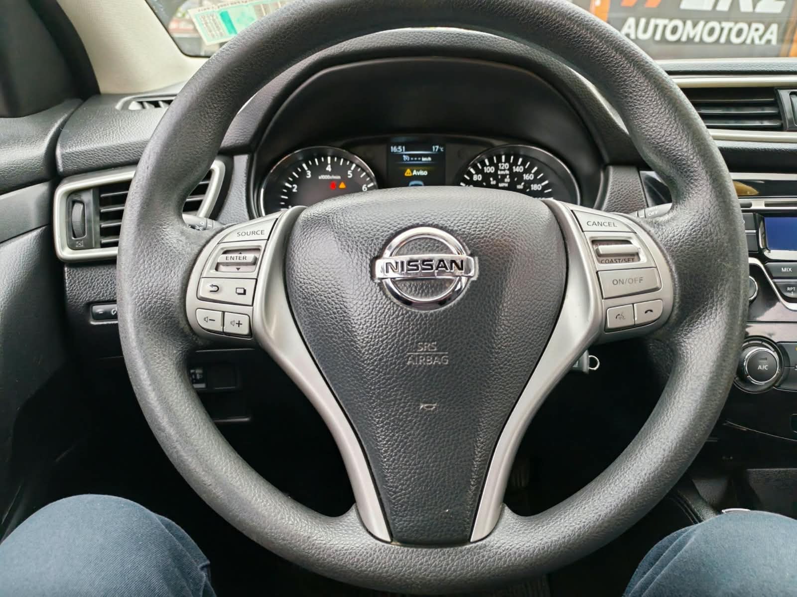 Nissan Qashqai — foto 13 de 14