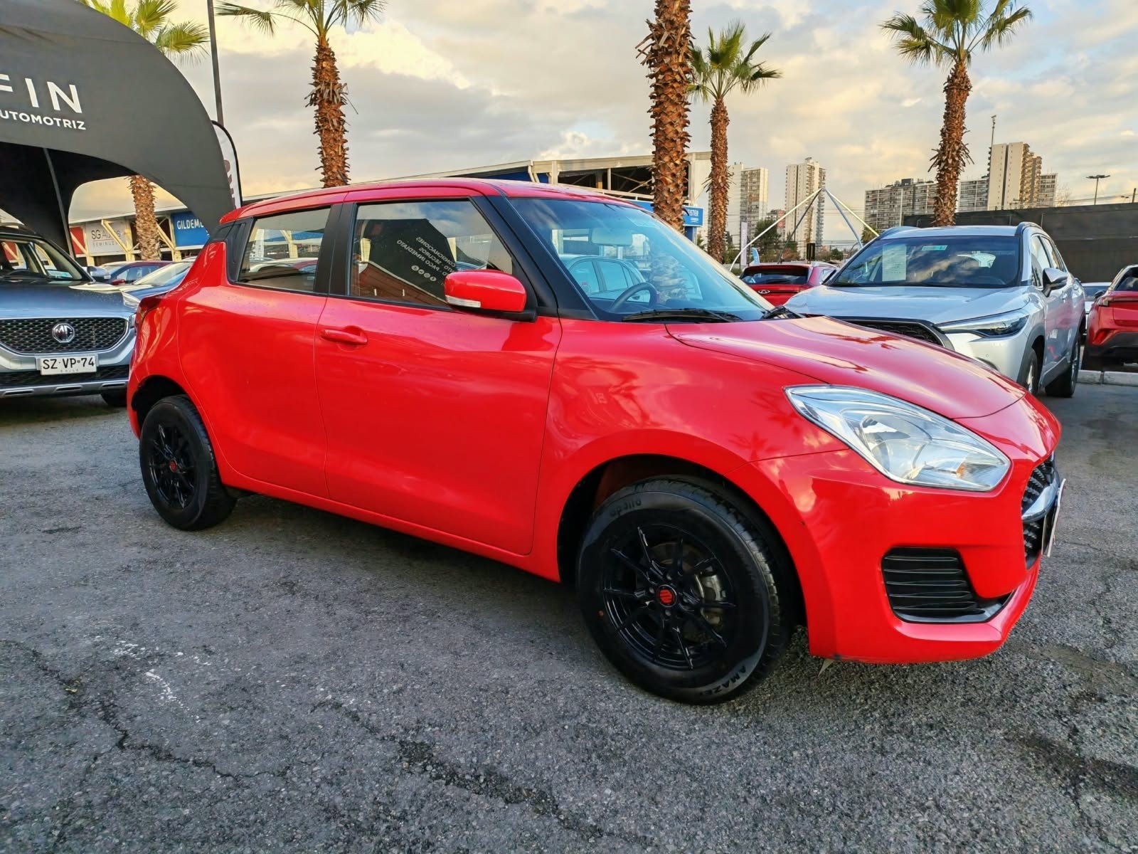 Suzuki Swift — foto 10 de 21