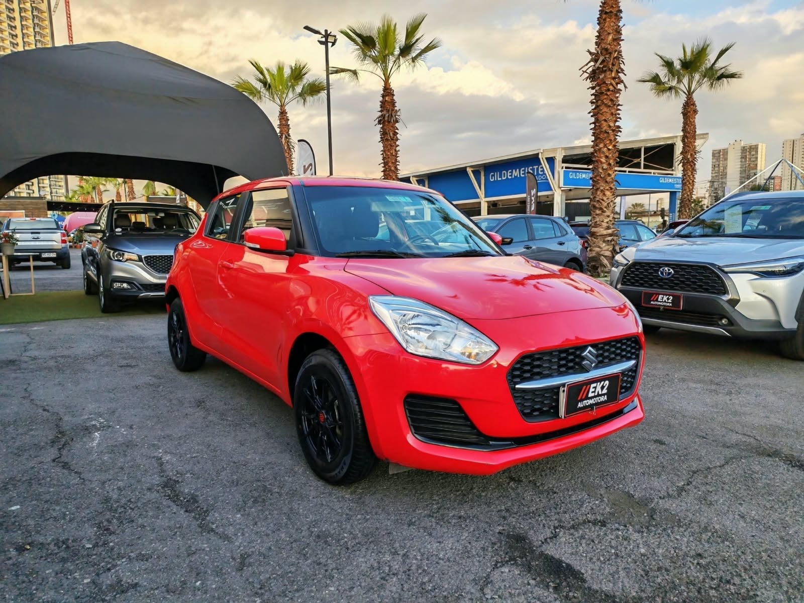 Suzuki Swift — foto 11 de 21