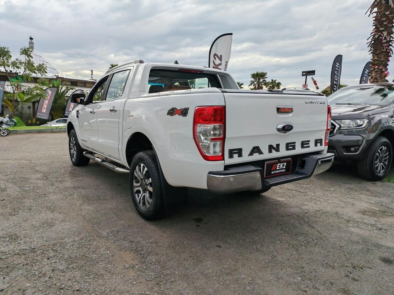 Ford Ranger 3.2 Ltd — foto 4 de 17