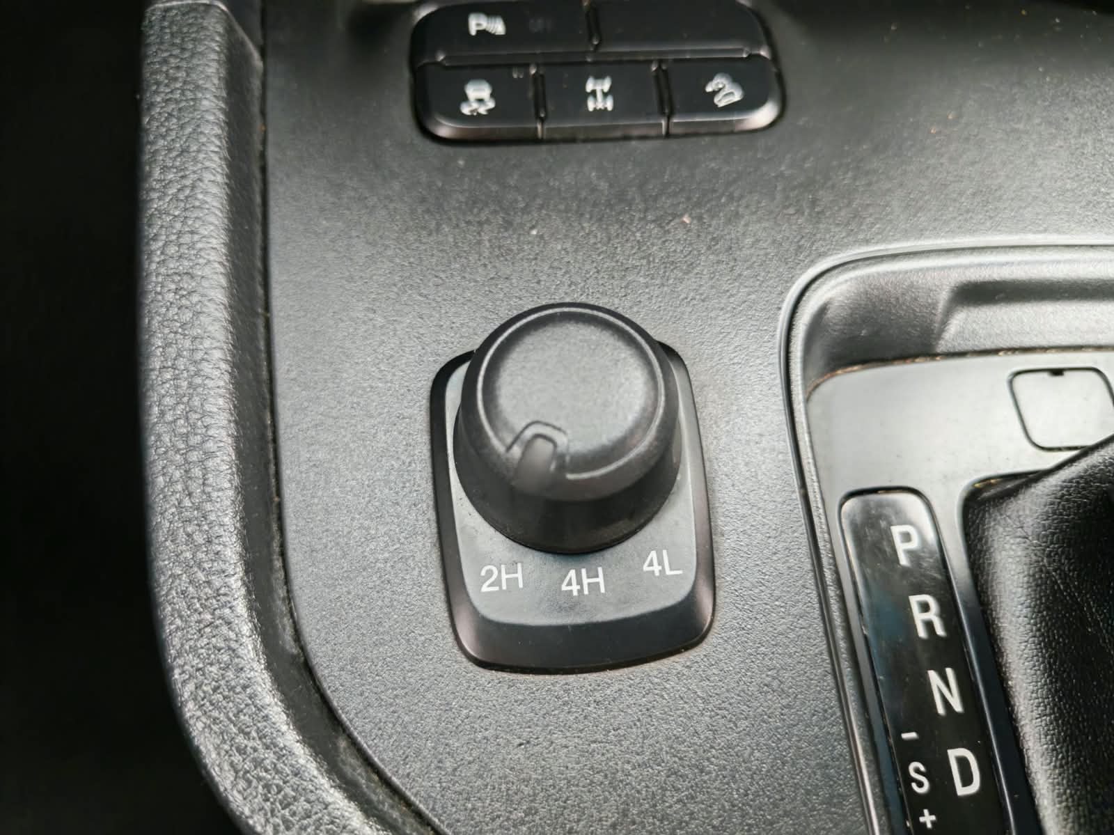Ford Ranger 3.2 Ltd — foto 14 de 17