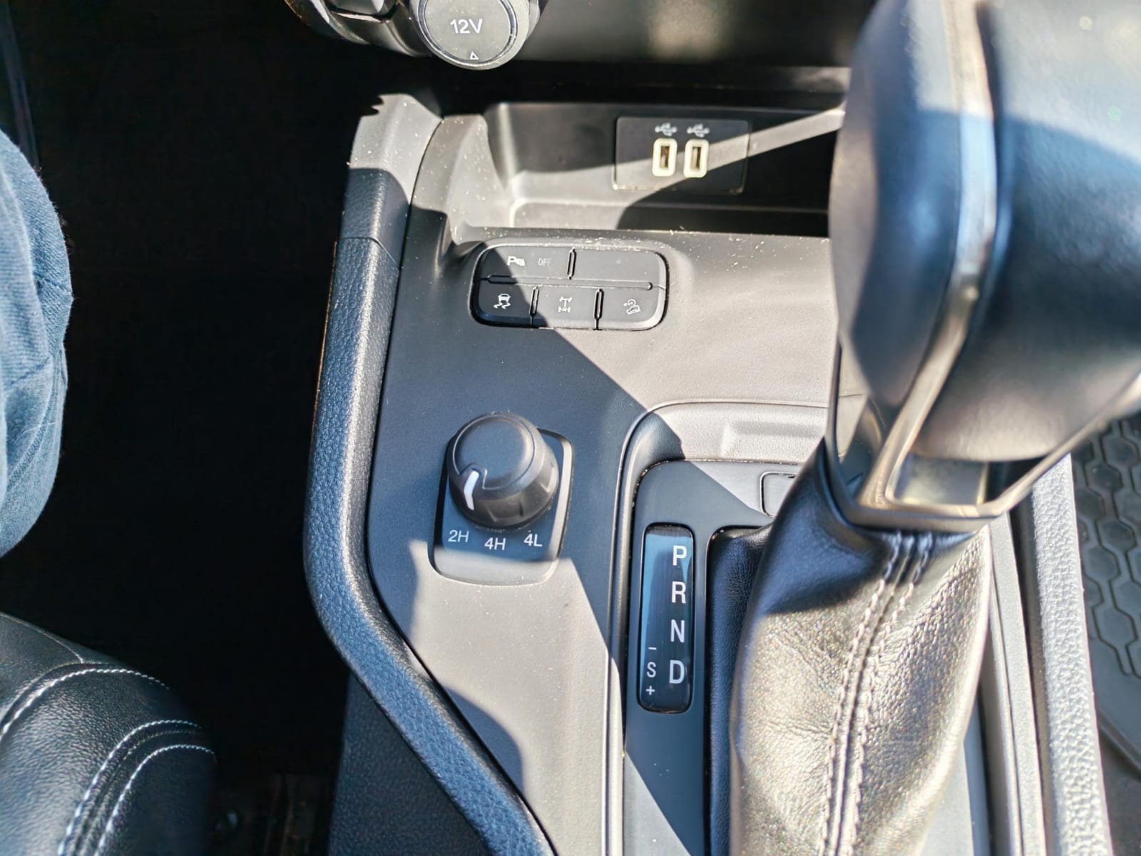 Ford Ranger — foto 19 de 24