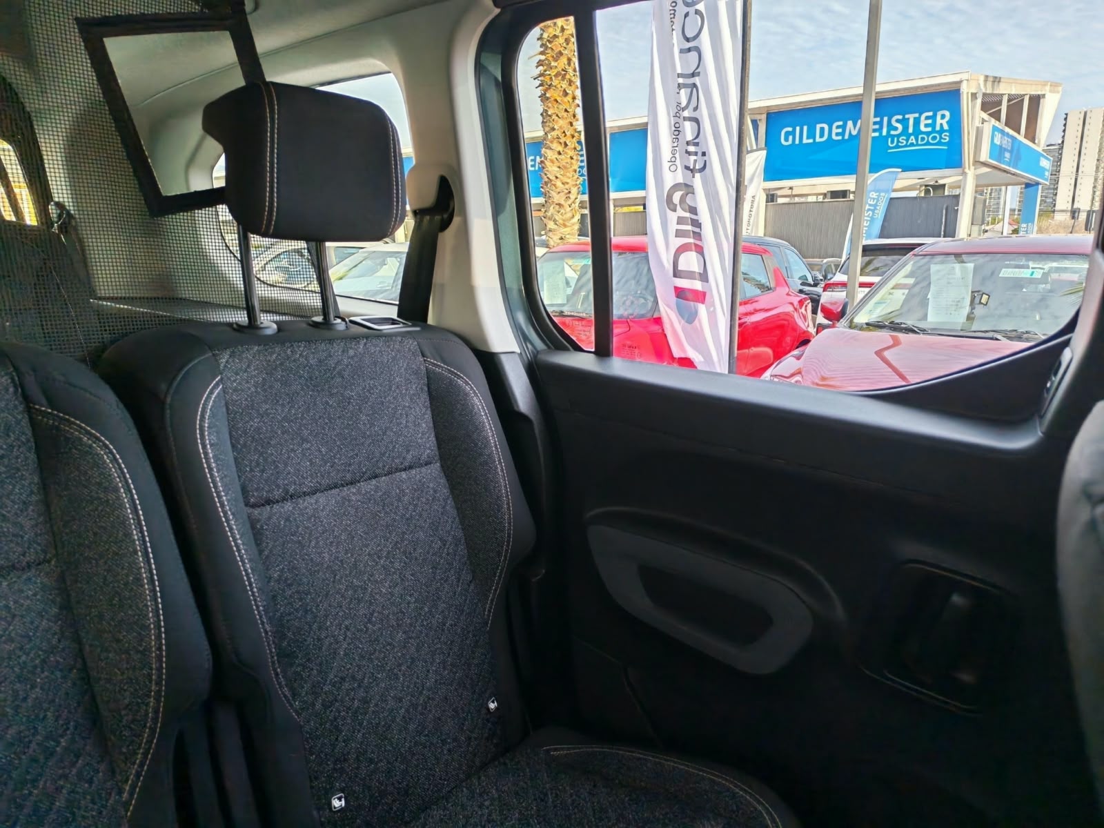 Peugeot Rifter — foto 16 de 23