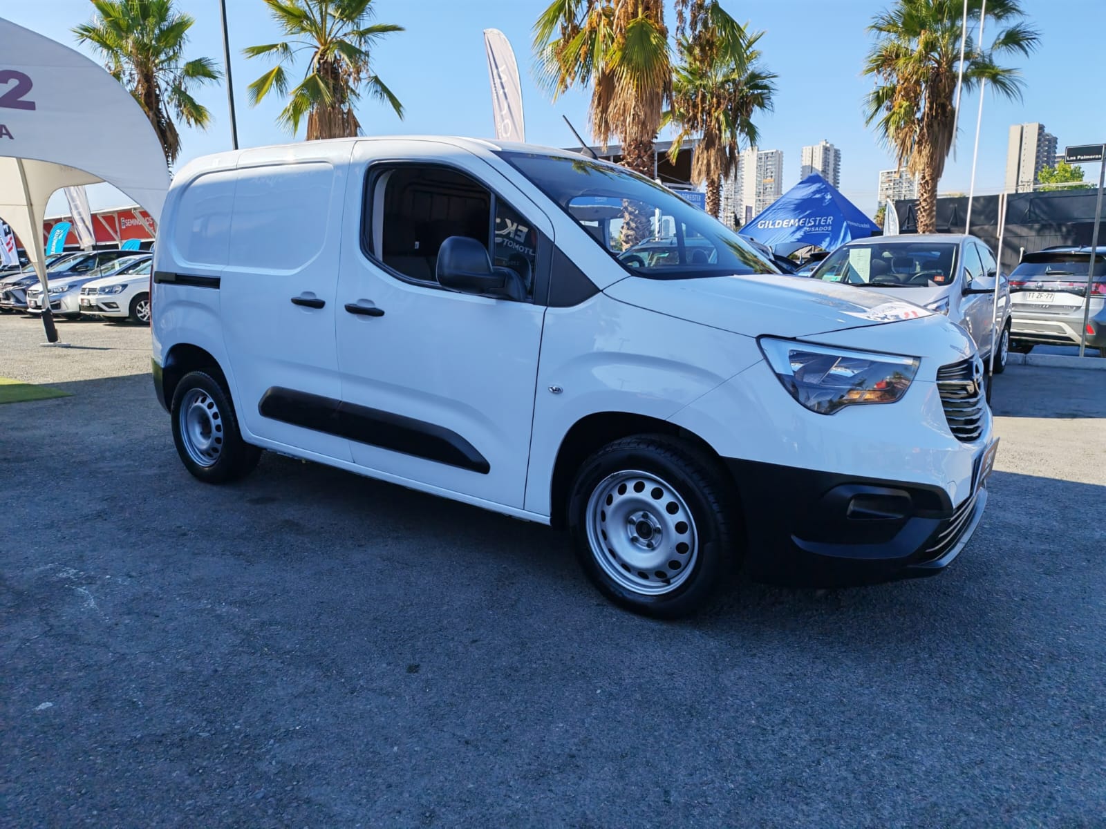 Opel Combo — foto 10 de 18
