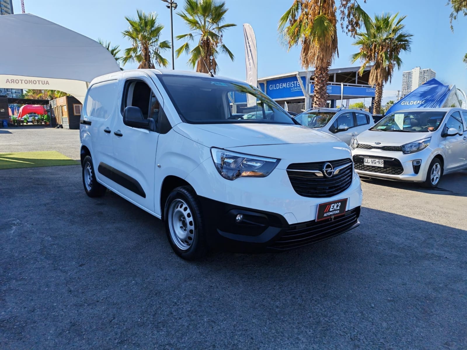 Opel Combo — foto 11 de 18