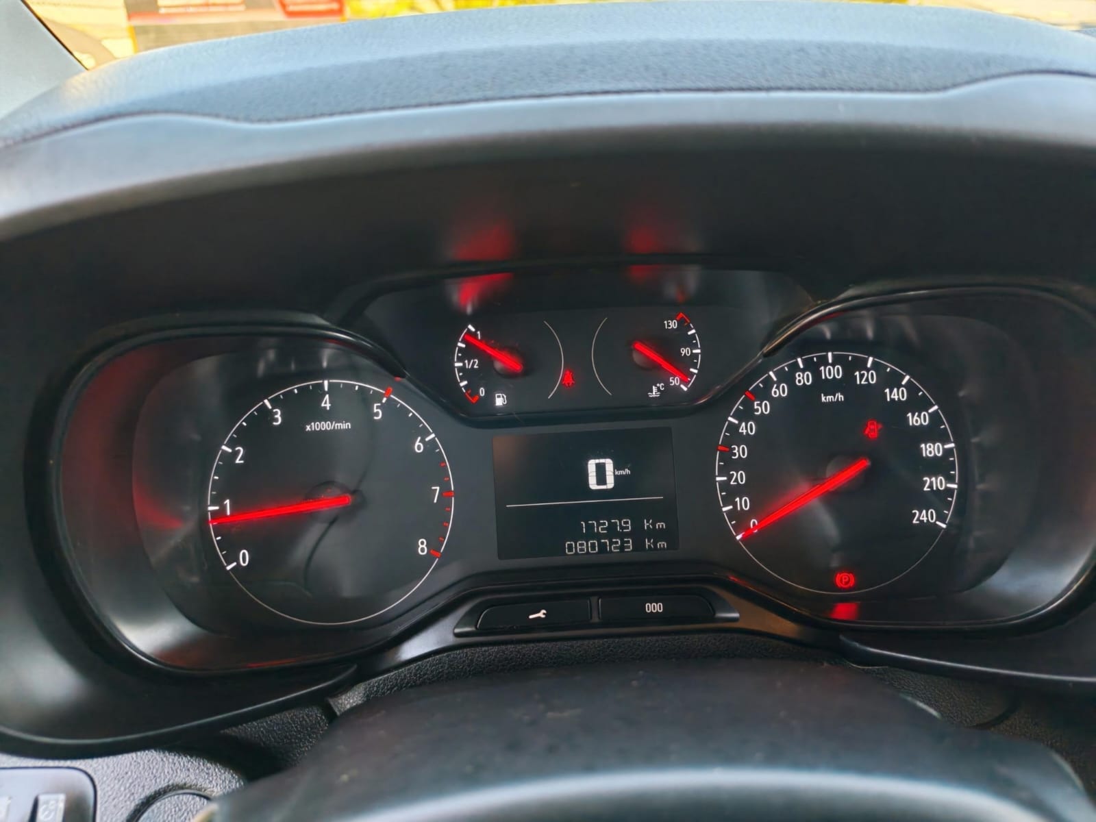 Opel Combo — foto 13 de 18
