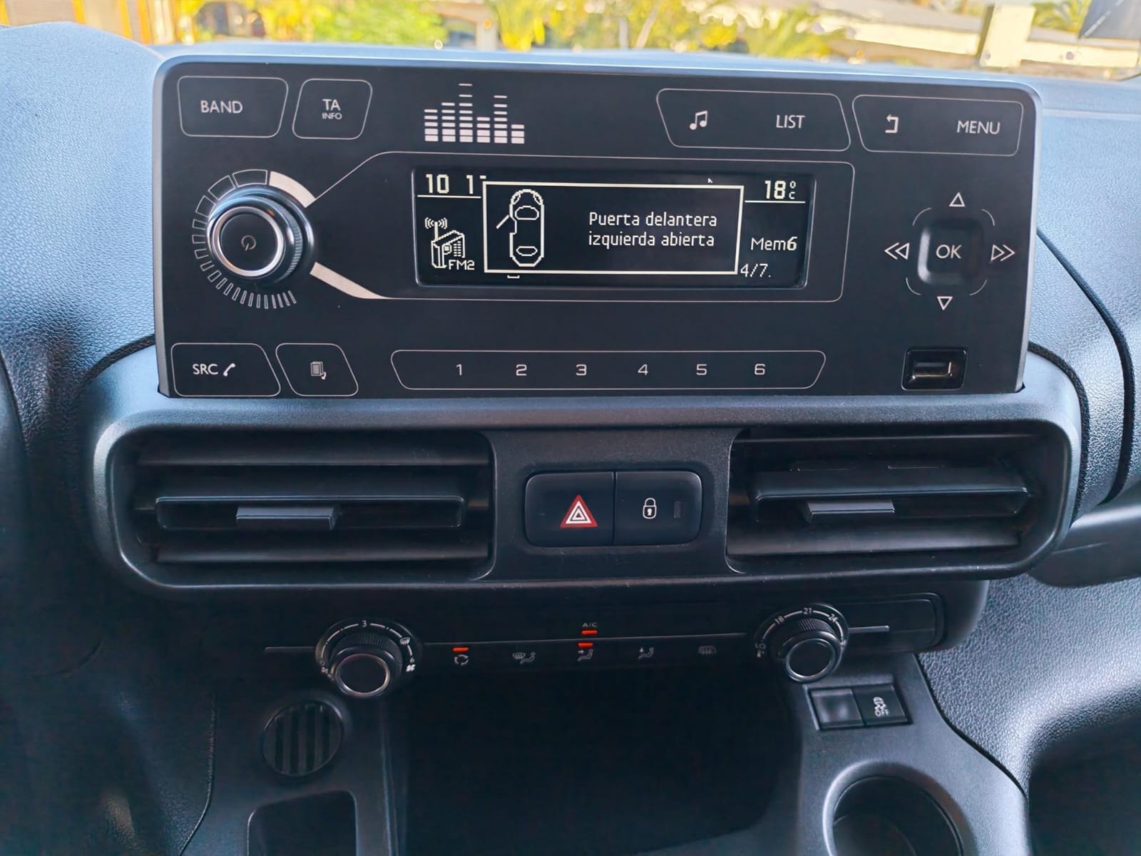 Opel Combo — foto 14 de 18