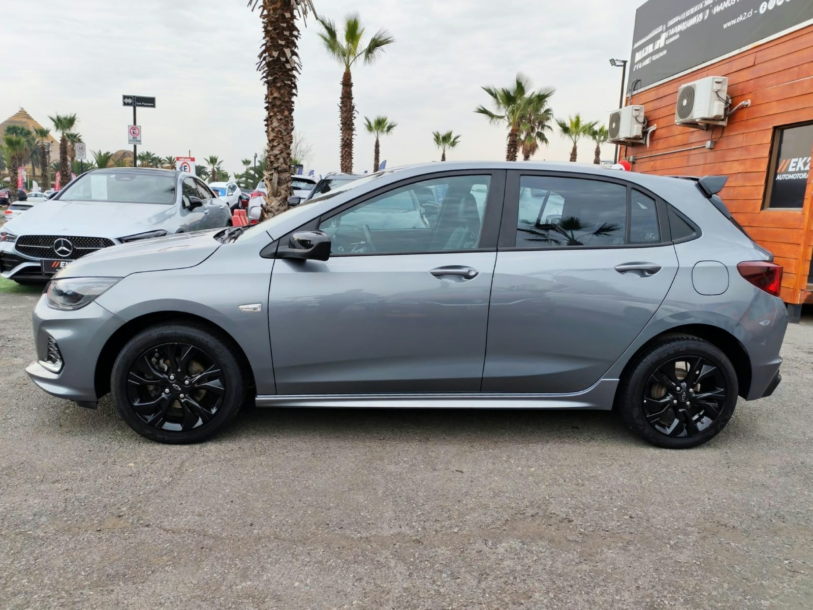 Chevrolet Onix — foto 3 de 27