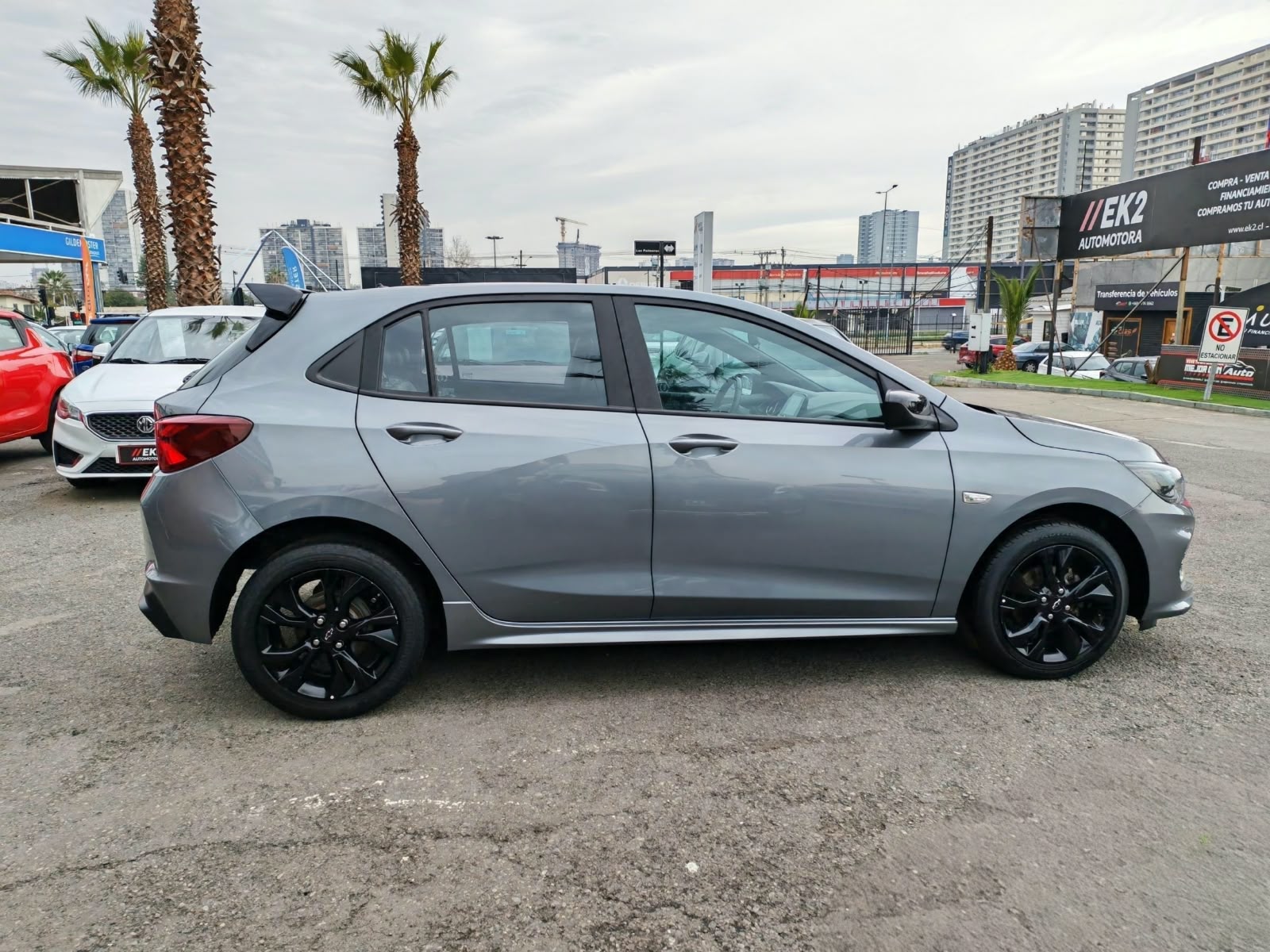 Chevrolet Onix — foto 9 de 27