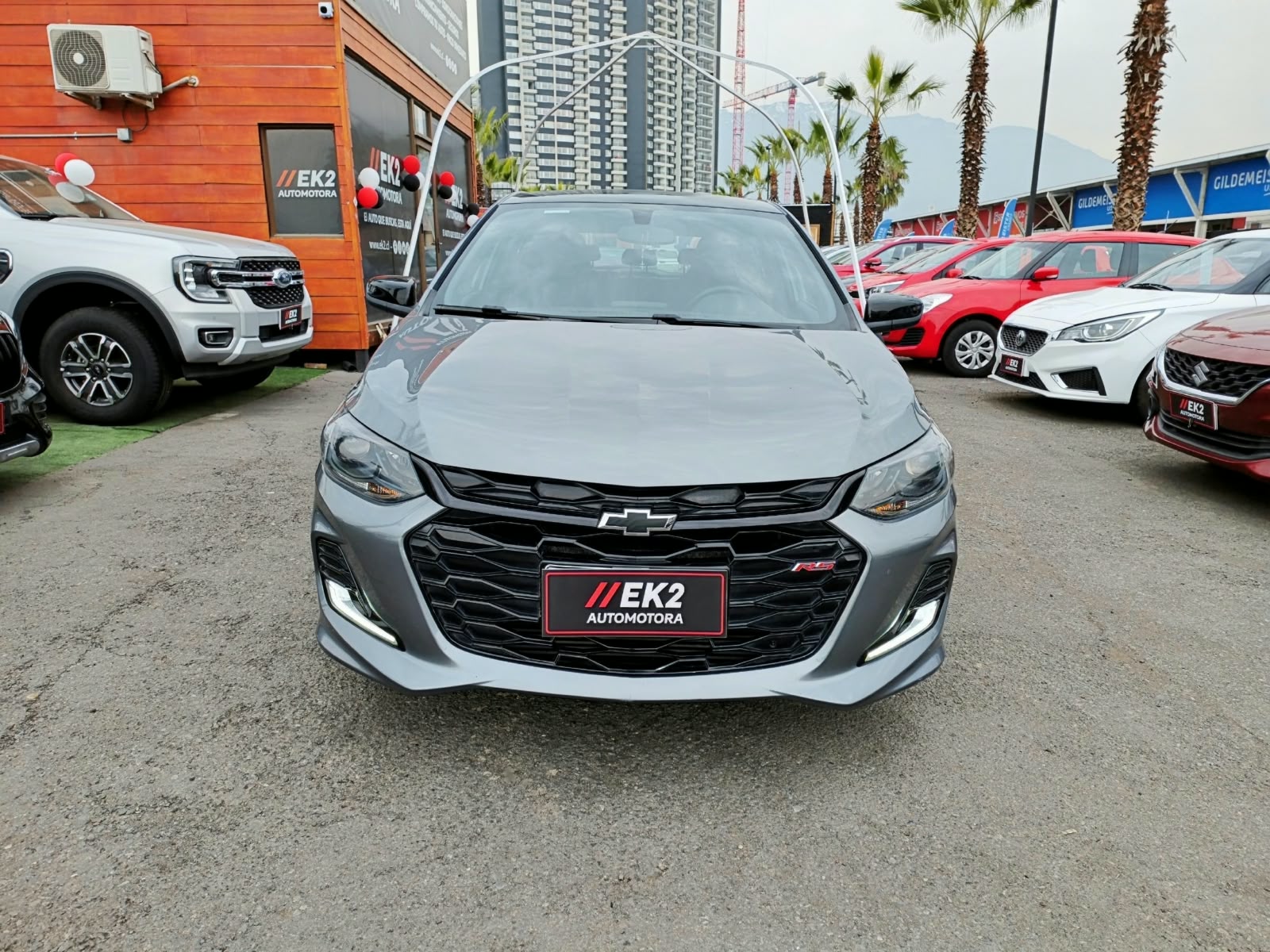 Chevrolet Onix — foto 12 de 27