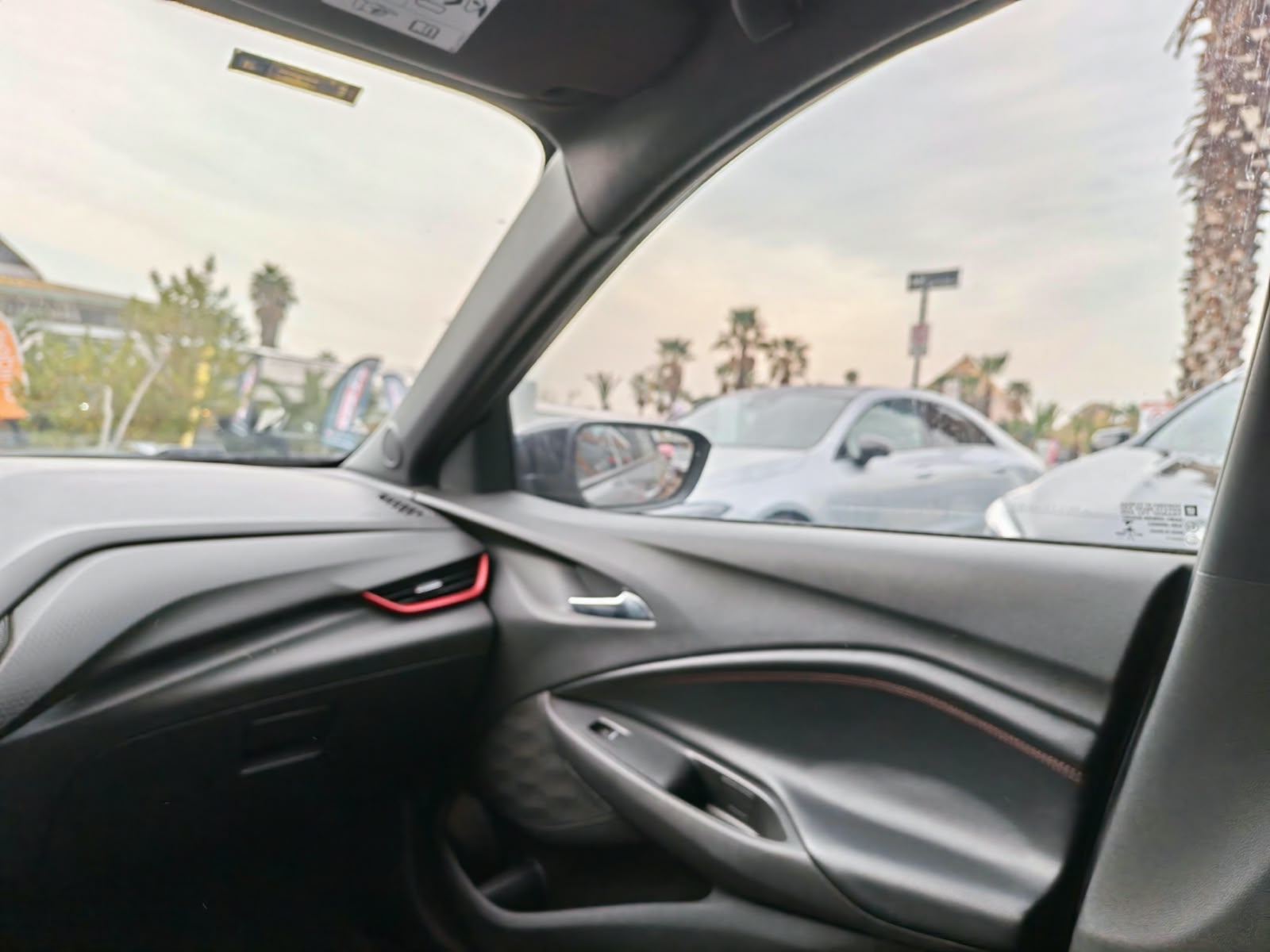 Chevrolet Onix — foto 16 de 27