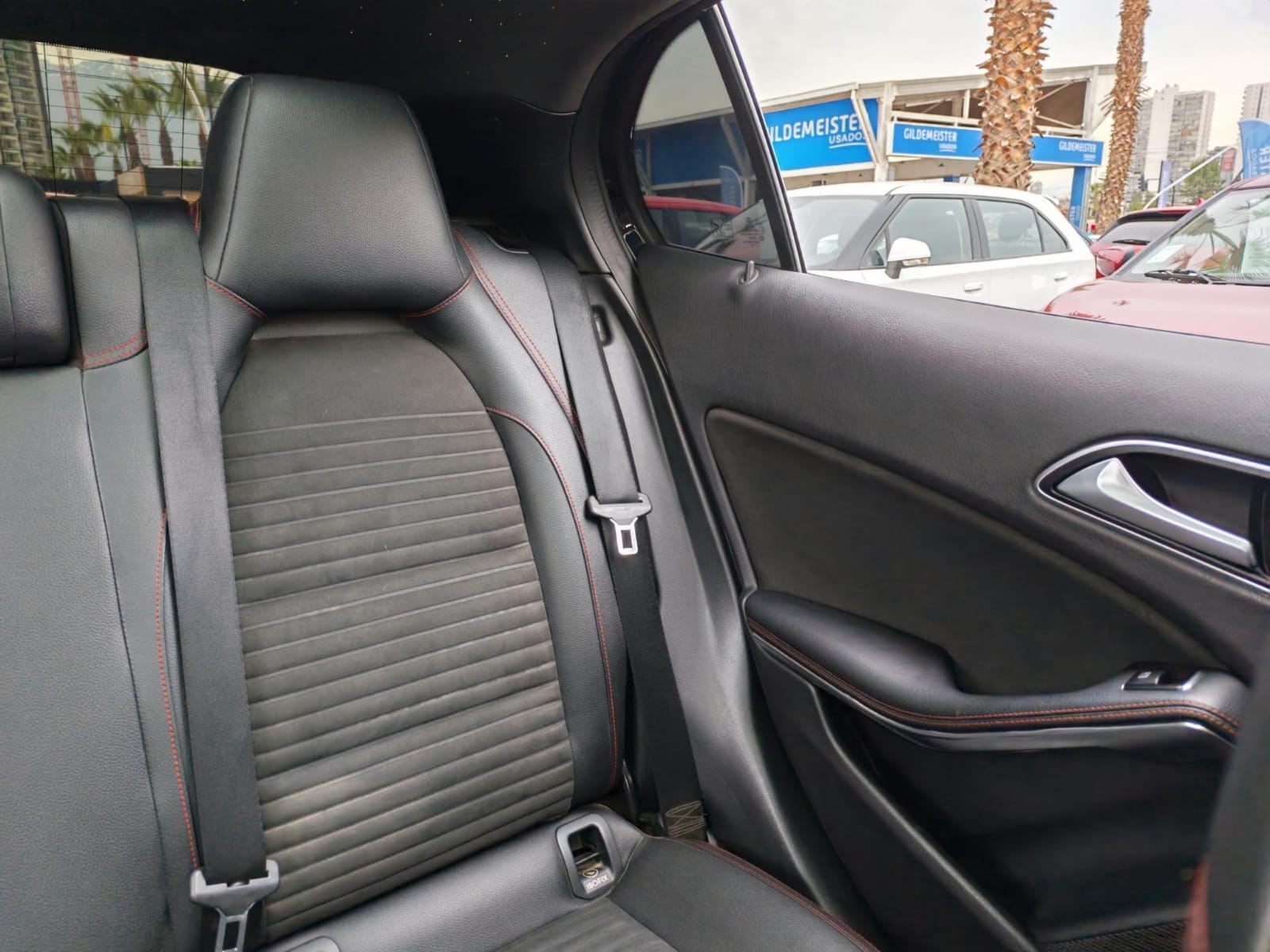 Mercedes-Benz Gla — foto 17 de 26