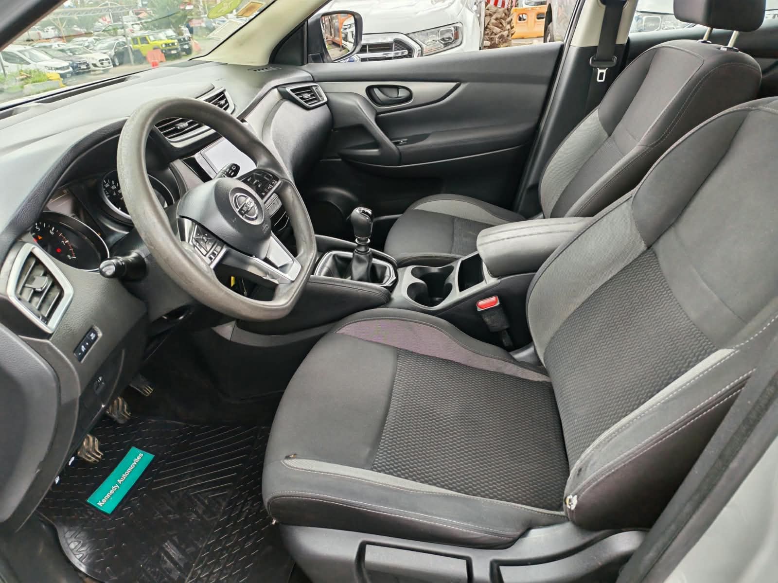 Nissan Qashqai — foto 11 de 15