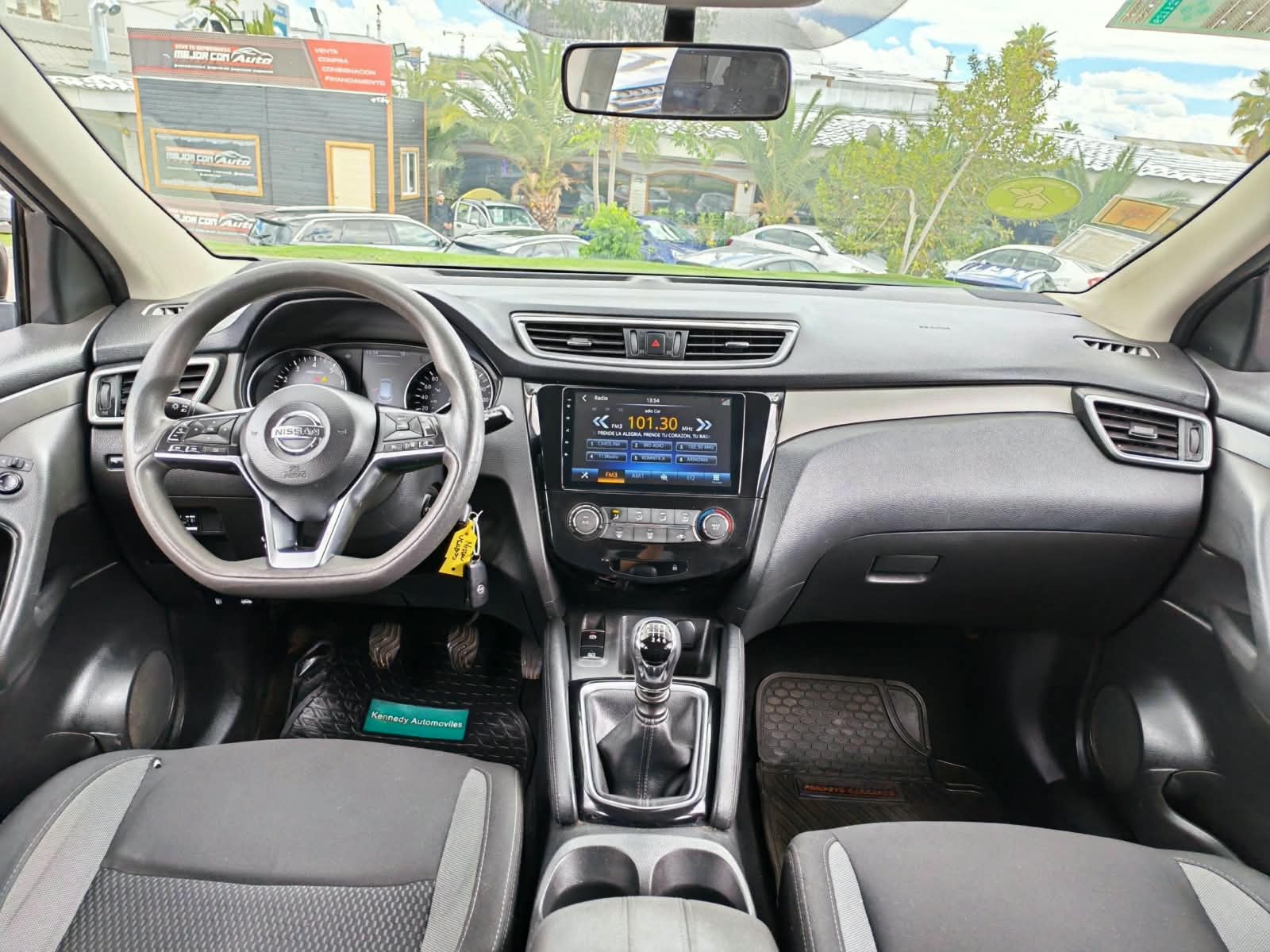 Nissan Qashqai — foto 13 de 15