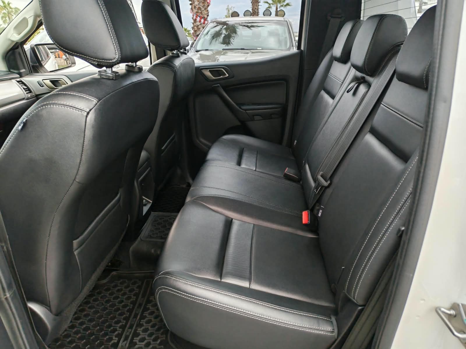 Ford Ranger 3.2 Ltd — foto 11 de 22