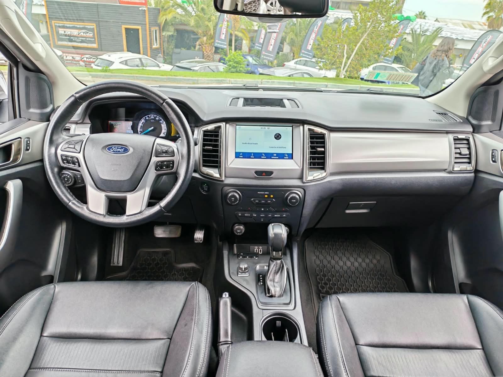 Ford Ranger 3.2 Ltd — foto 12 de 22