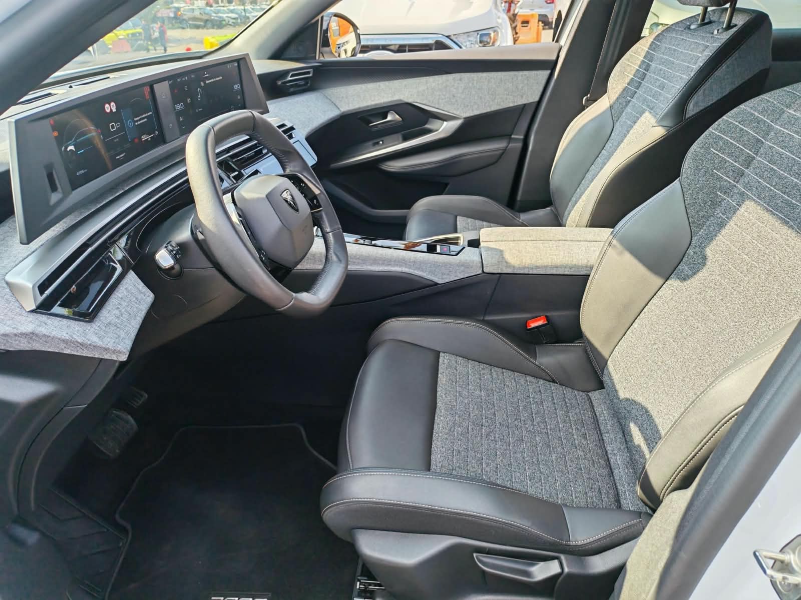 Peugeot 3008 — foto 11 de 23