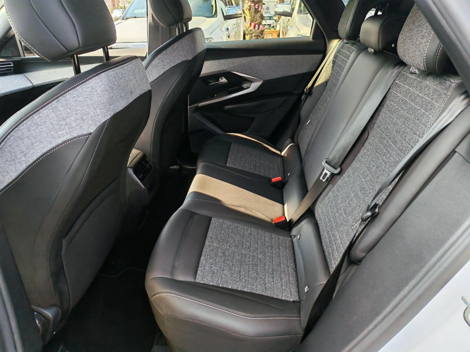 Peugeot 3008 — foto 12 de 23