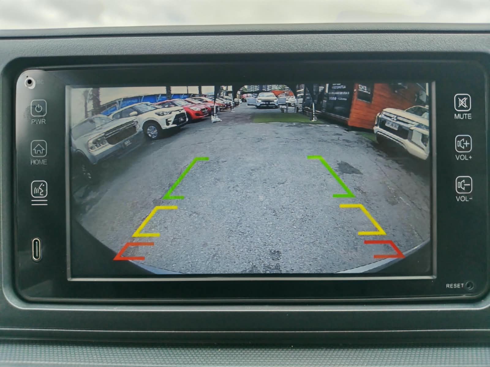Toyota Raize — foto 11 de 15