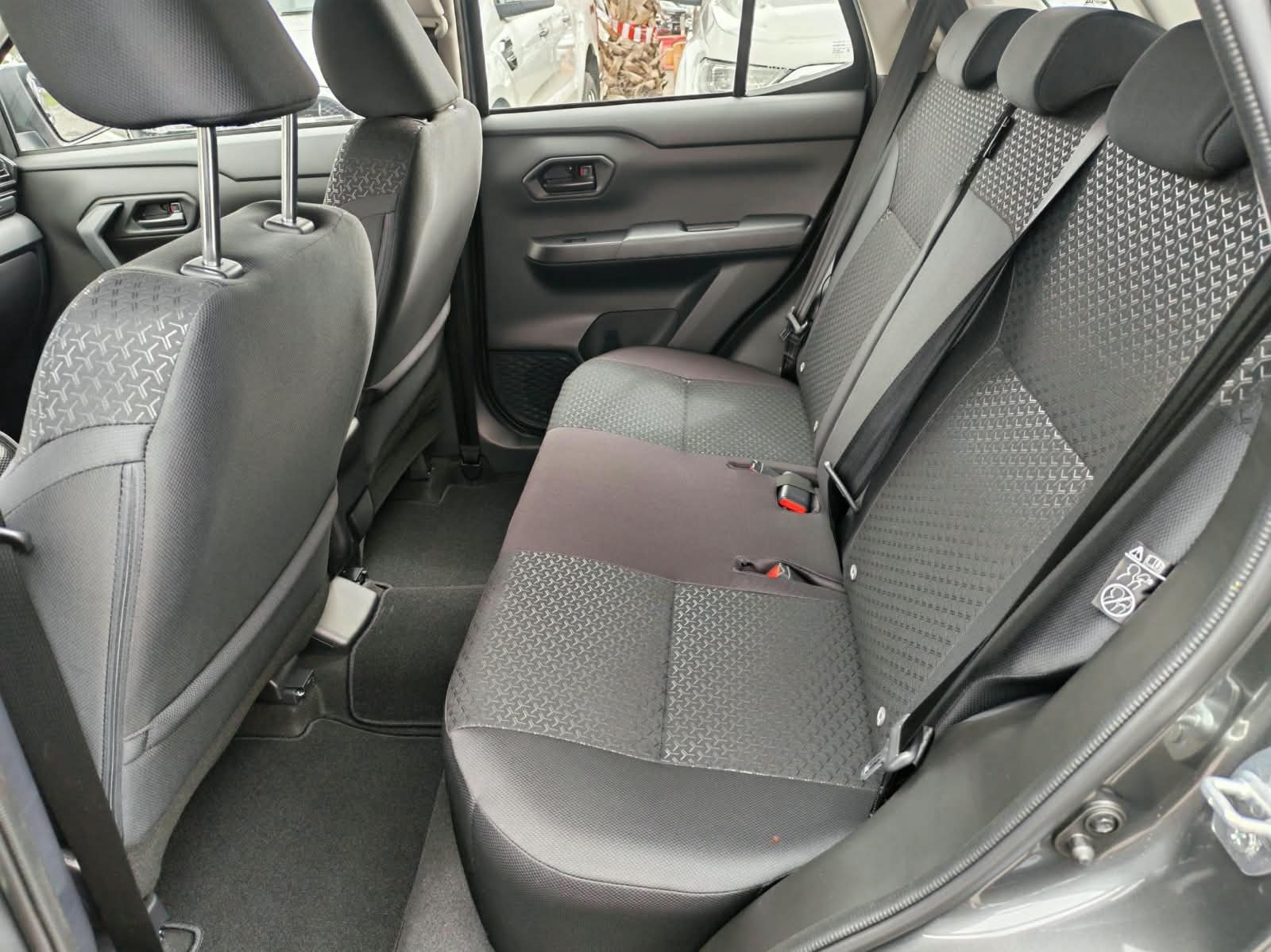 Toyota Raize — foto 13 de 15