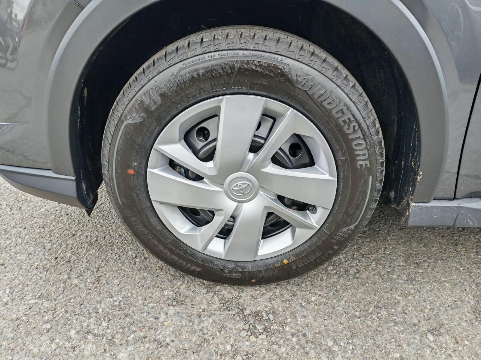 Toyota Raize — foto 15 de 15