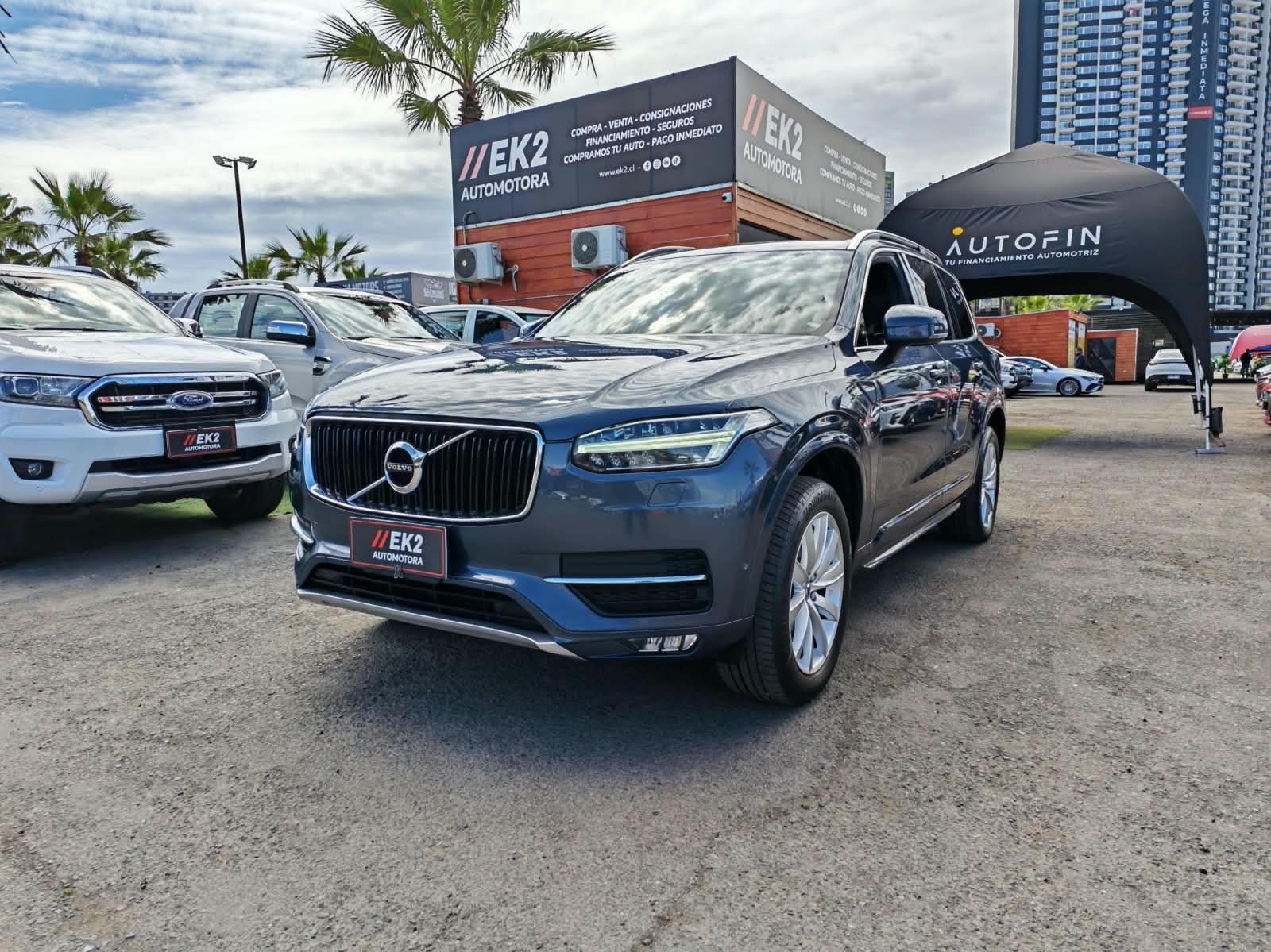 Volvo XC90 — foto 2 de 21