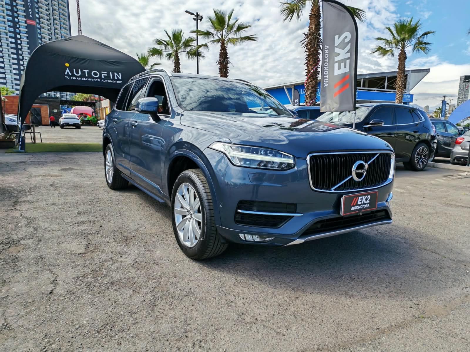 Volvo XC90 — foto 7 de 21