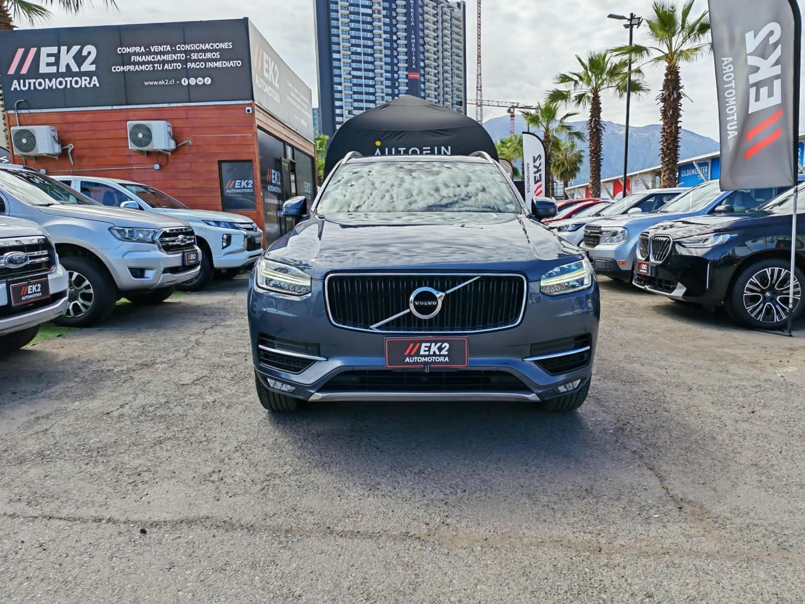 Volvo XC90 — foto 8 de 21