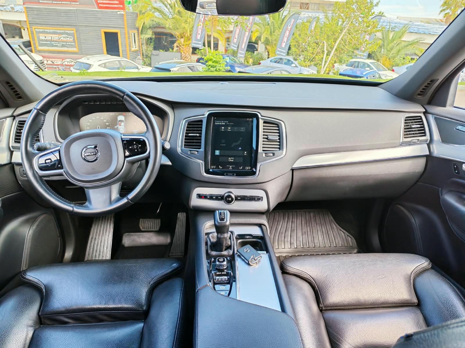 Volvo XC90 — foto 11 de 21