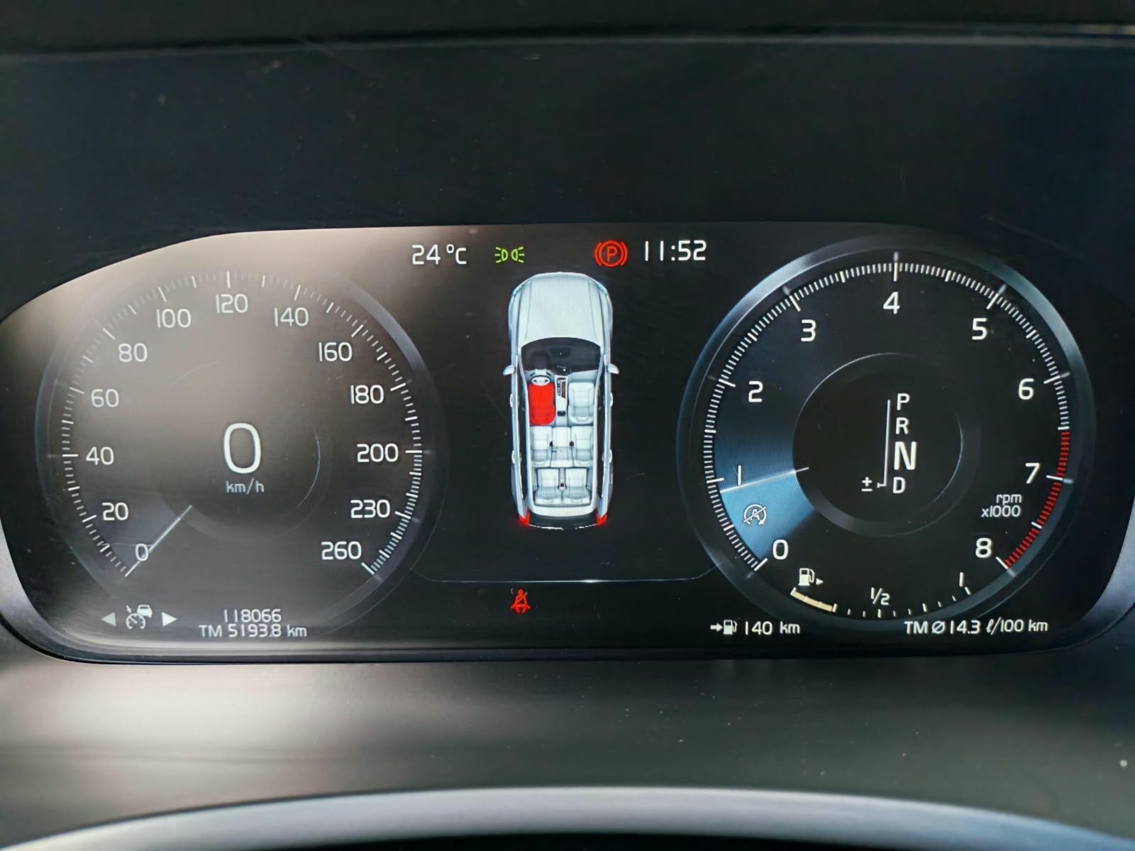 Volvo XC90 — foto 15 de 21