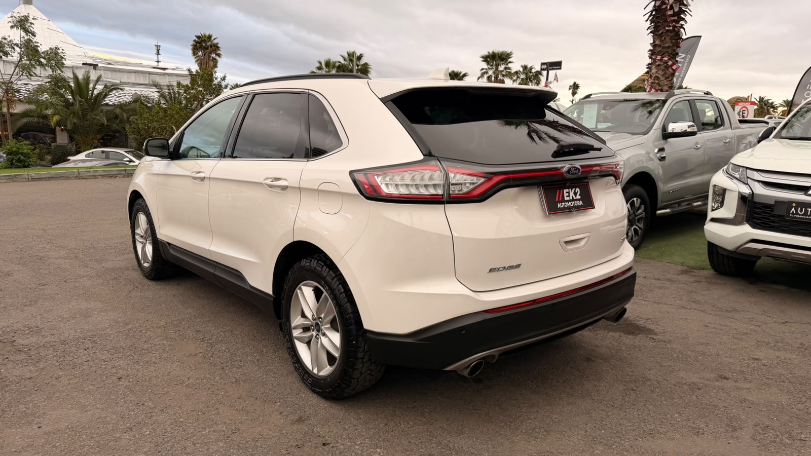 Ford Edge — foto 3 de 15