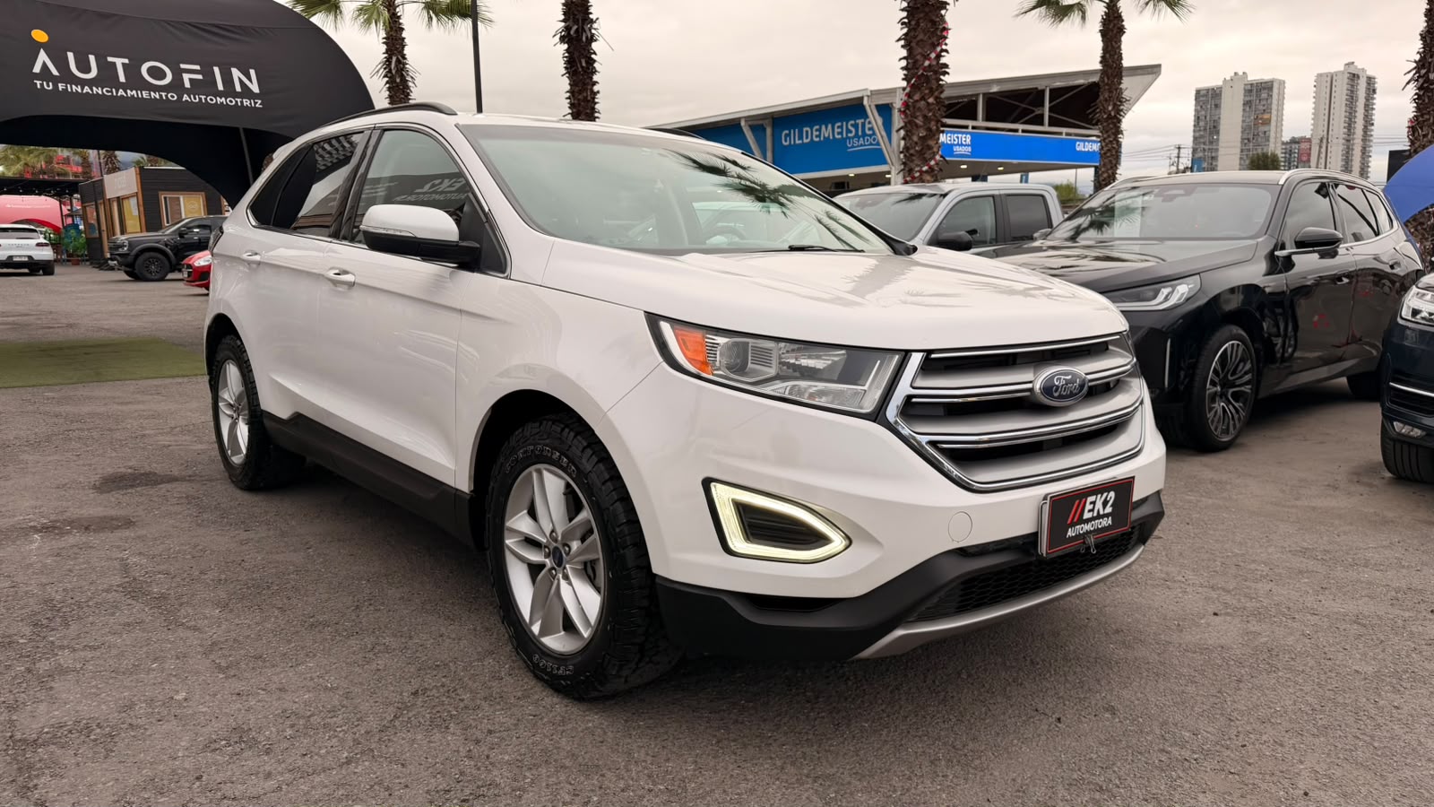 Ford Edge — foto 7 de 15
