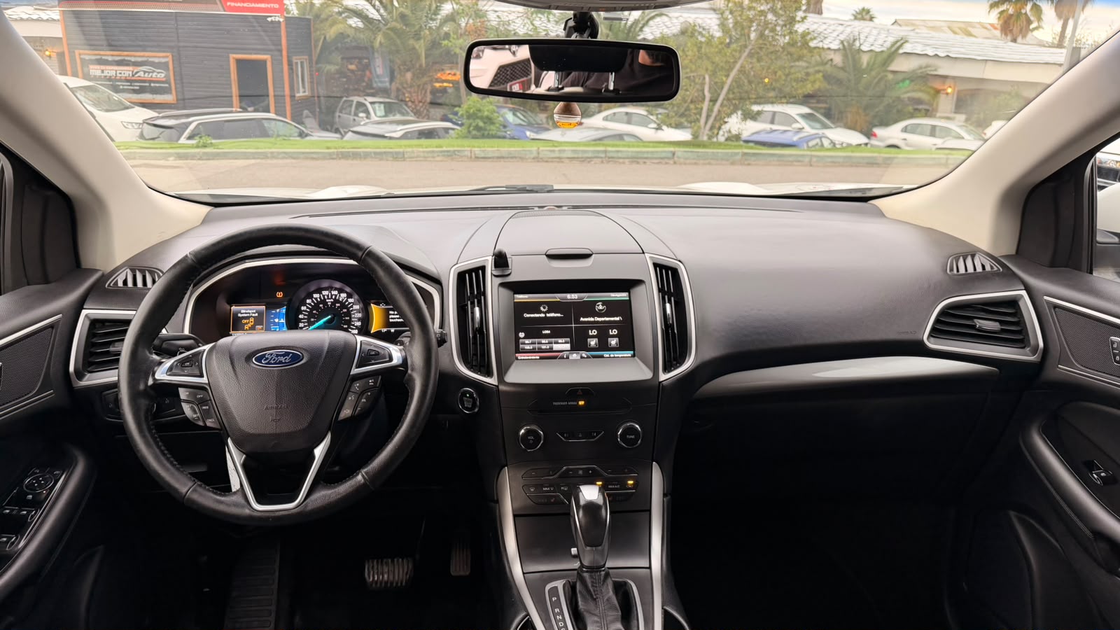 Ford Edge — foto 9 de 15