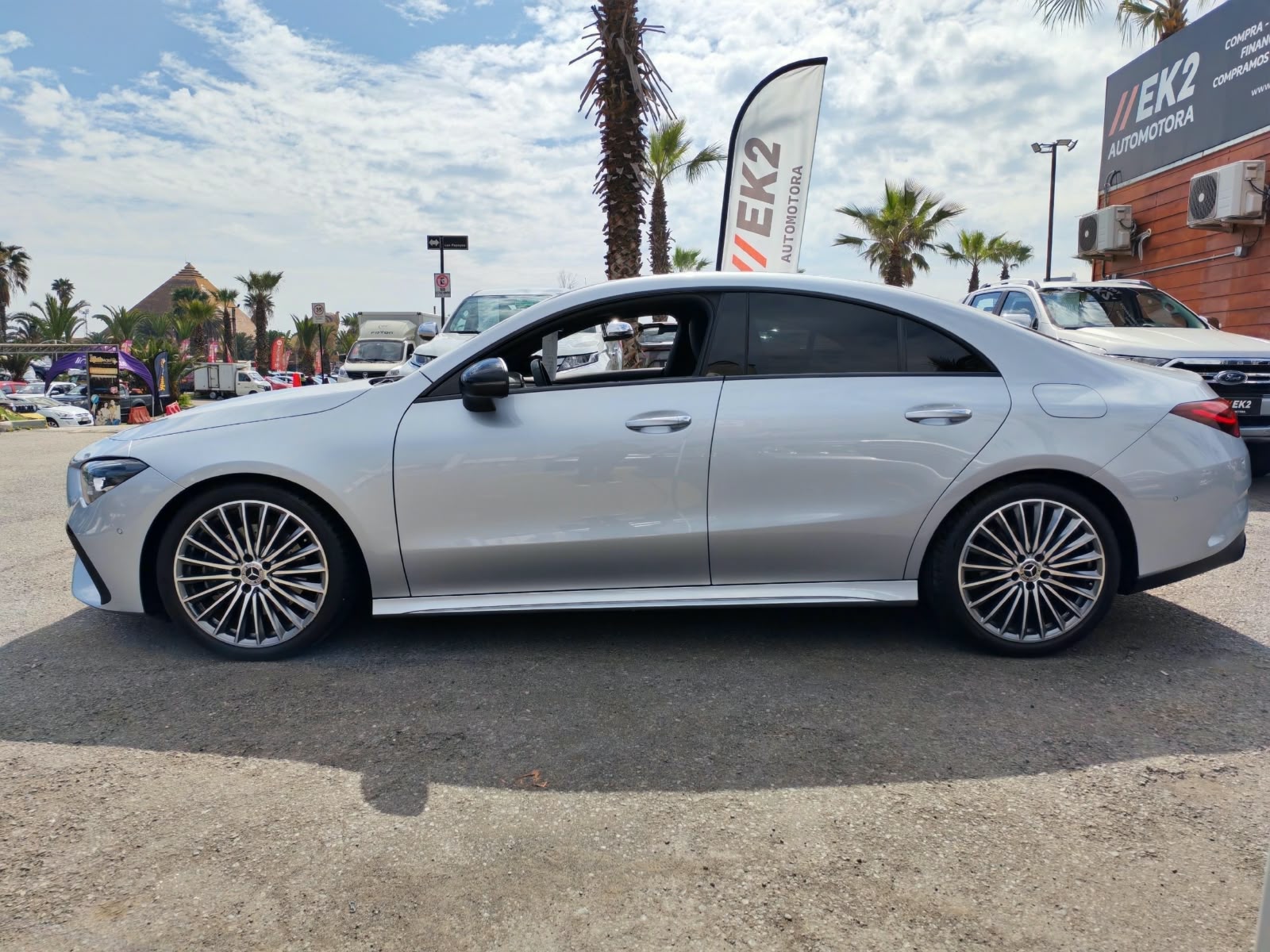 Mercedes-Benz Cla200 — foto 3 de 26