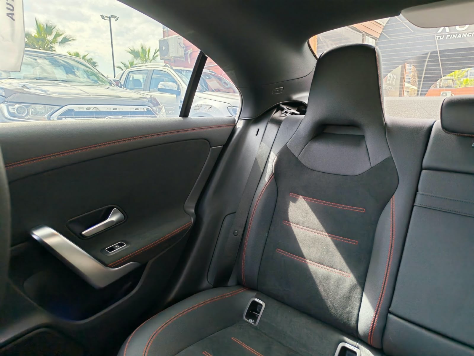 Mercedes-Benz Cla200 — foto 13 de 26