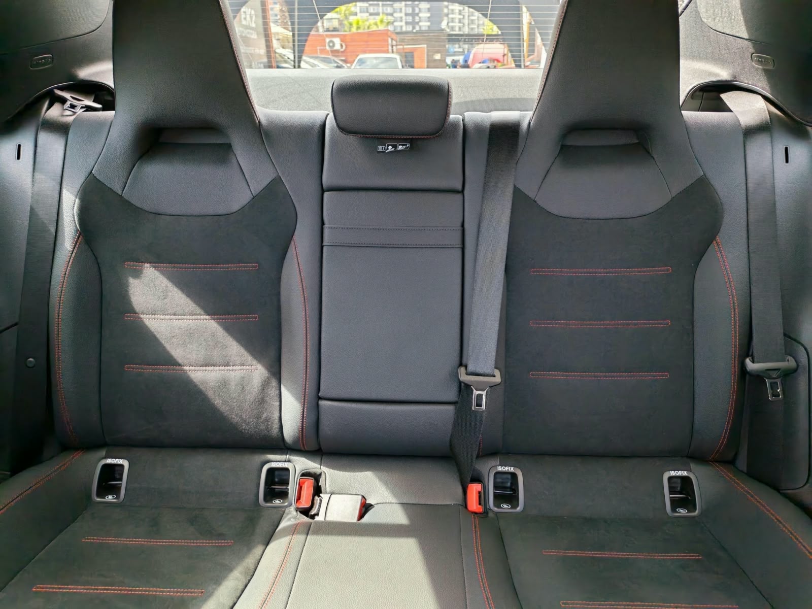 Mercedes-Benz Cla200 — foto 14 de 26