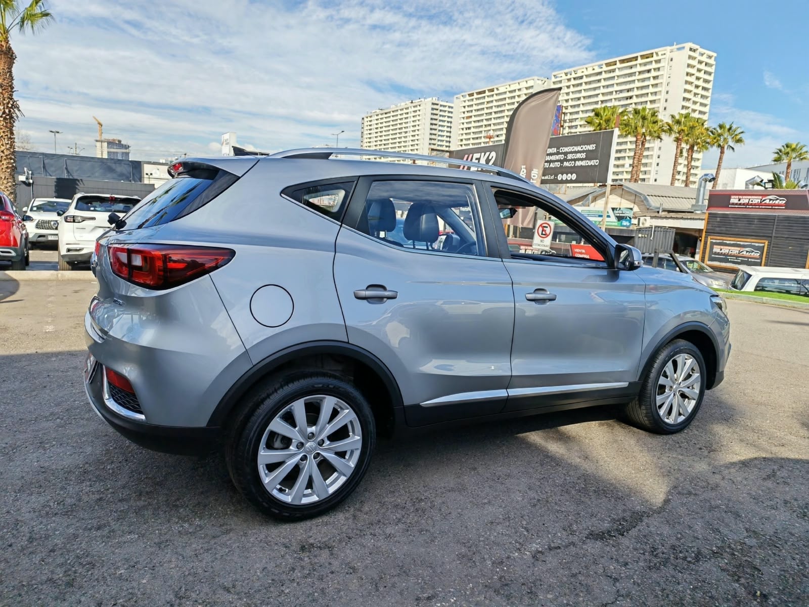 MG Zs1.5L At Std — foto 8 de 20