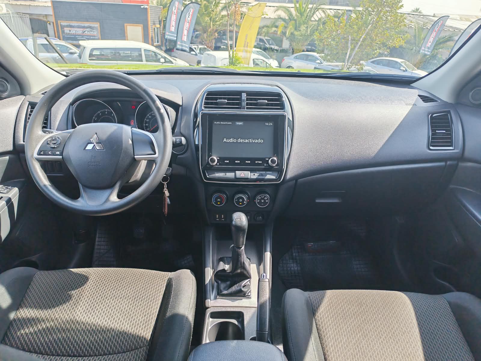 Mitsubishi Asx — foto 12 de 20